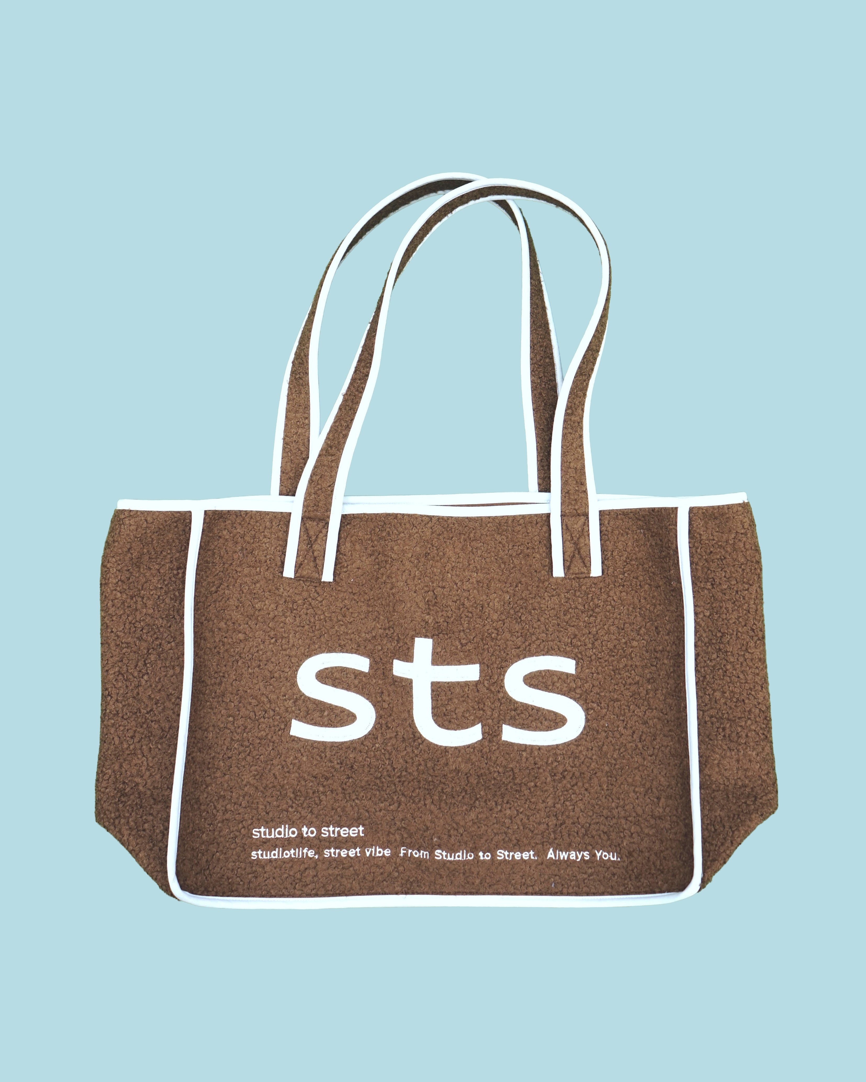 ' sts '  品牌撞色毛圈側背包