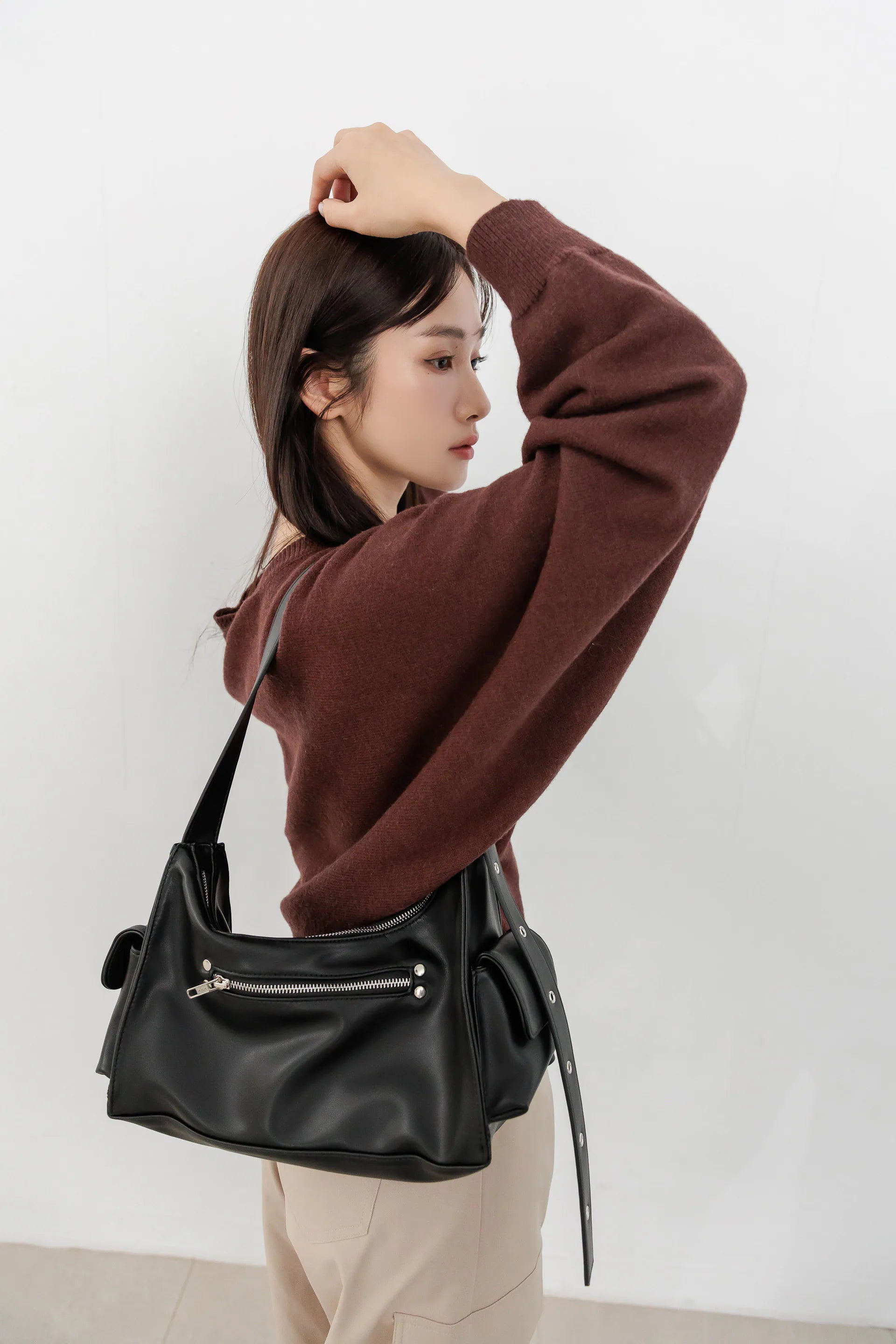 by Bello-首爾機車腋下包 皮革黑