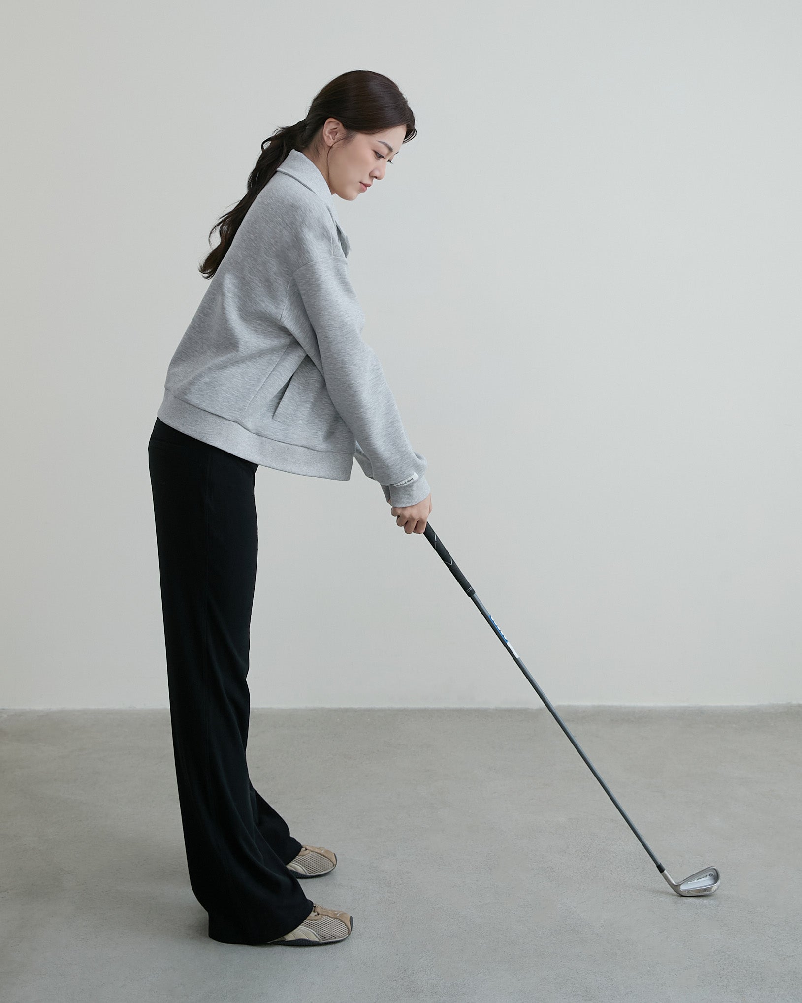 ’ sts ‘  發熱直筒修身褲