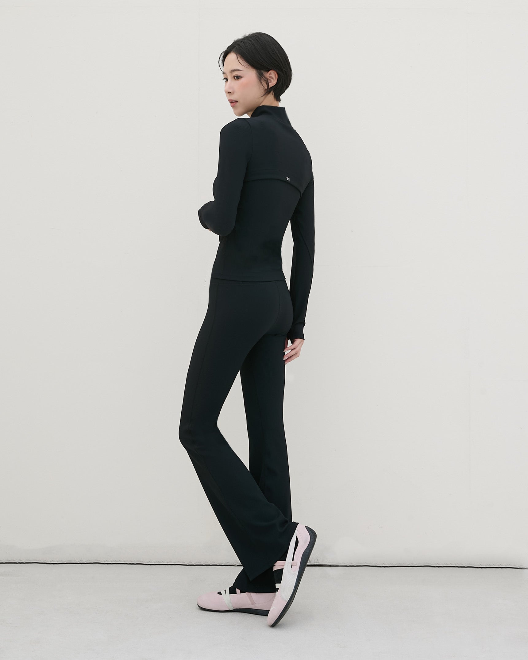 ’ sts ‘  修身坑條微喇叭褲