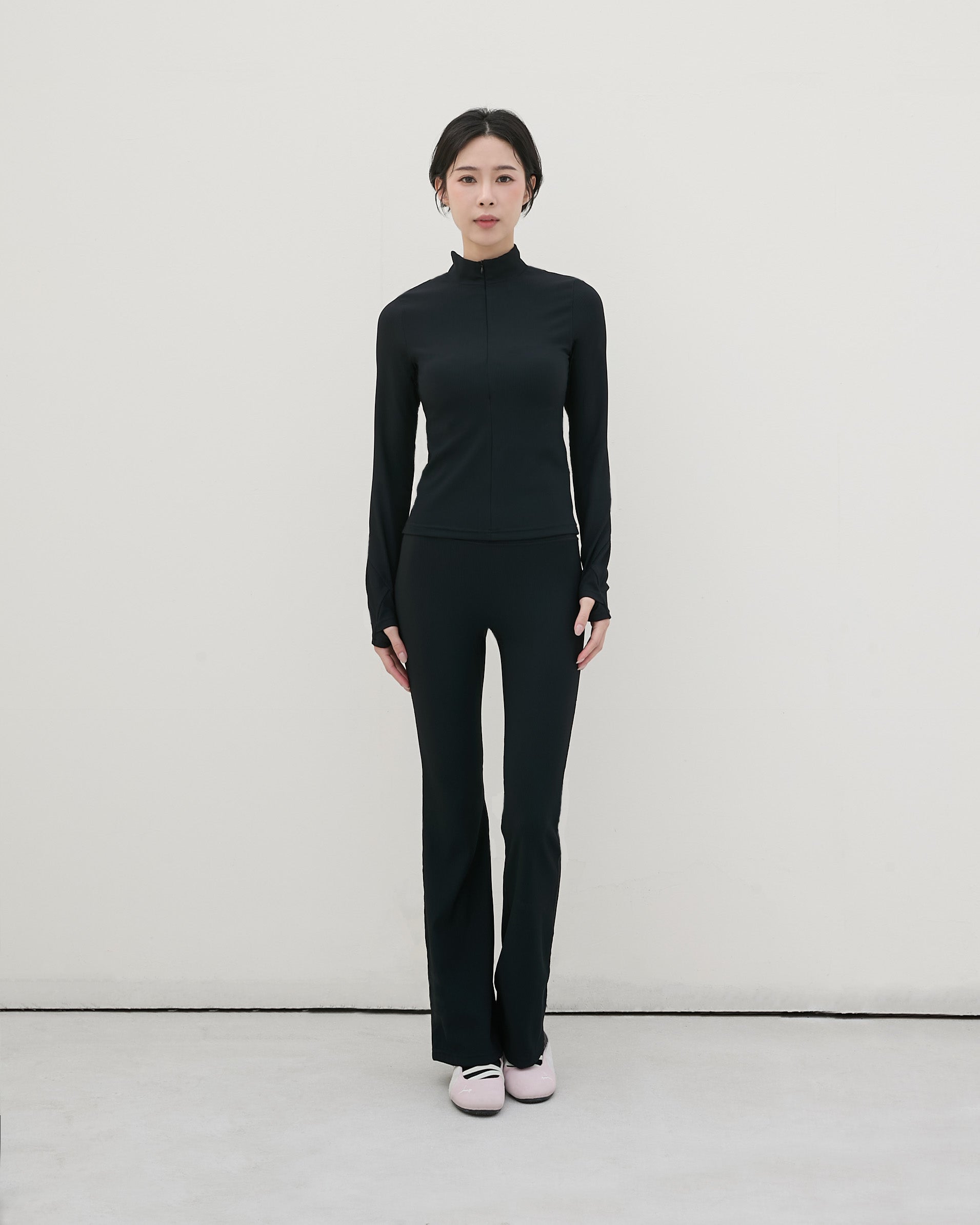 ’ sts ‘  修身坑條微喇叭褲