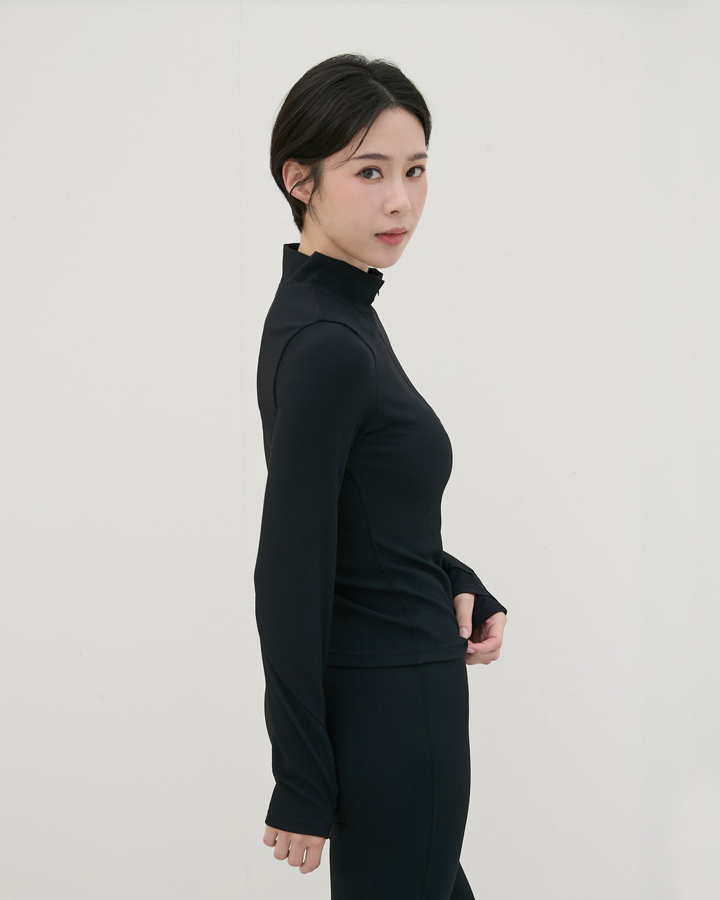 ’ sts ‘  半拉鍊坑條長袖Bra Top