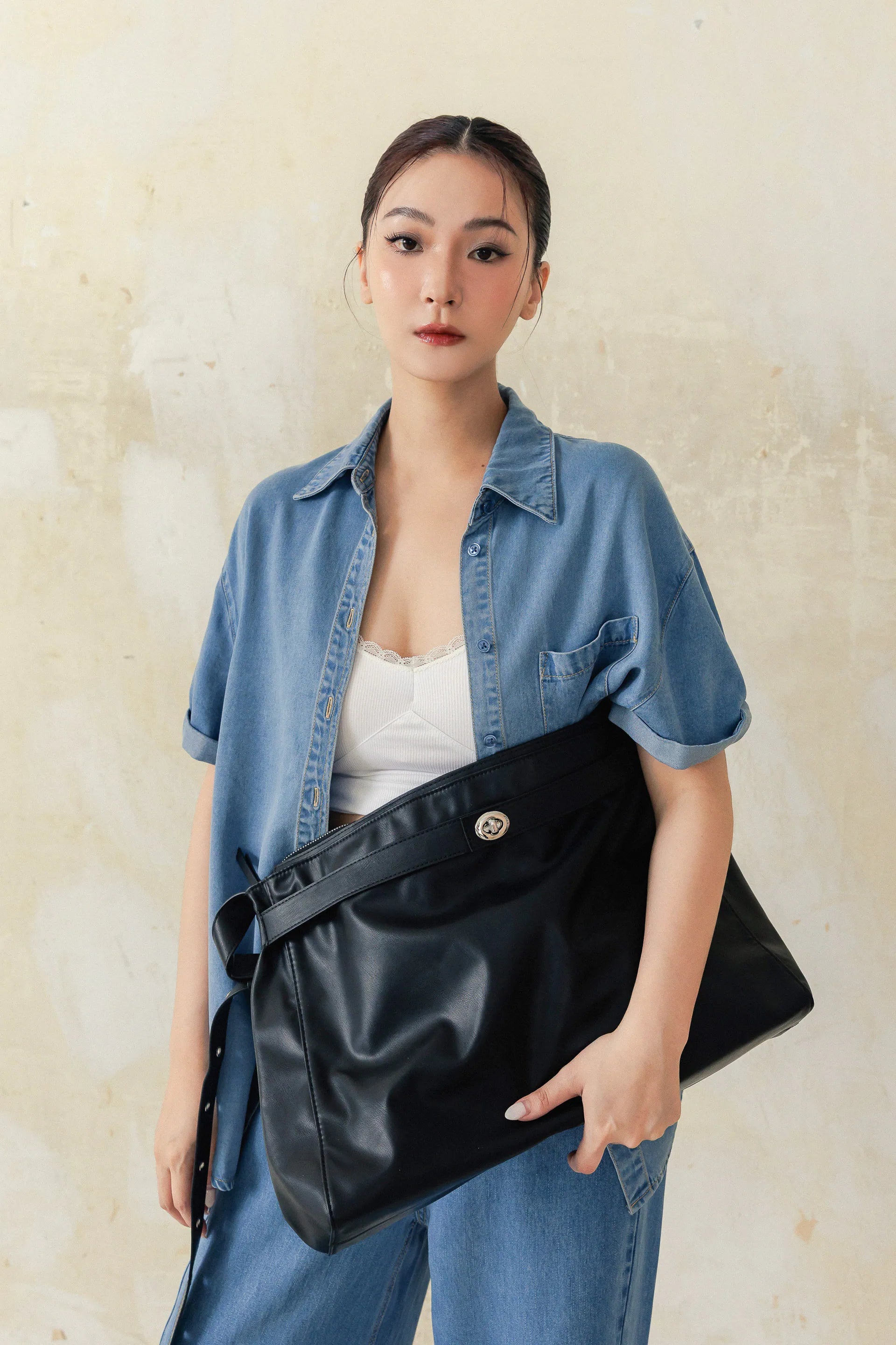 by Bello-皮革釦環小書包-LARGE