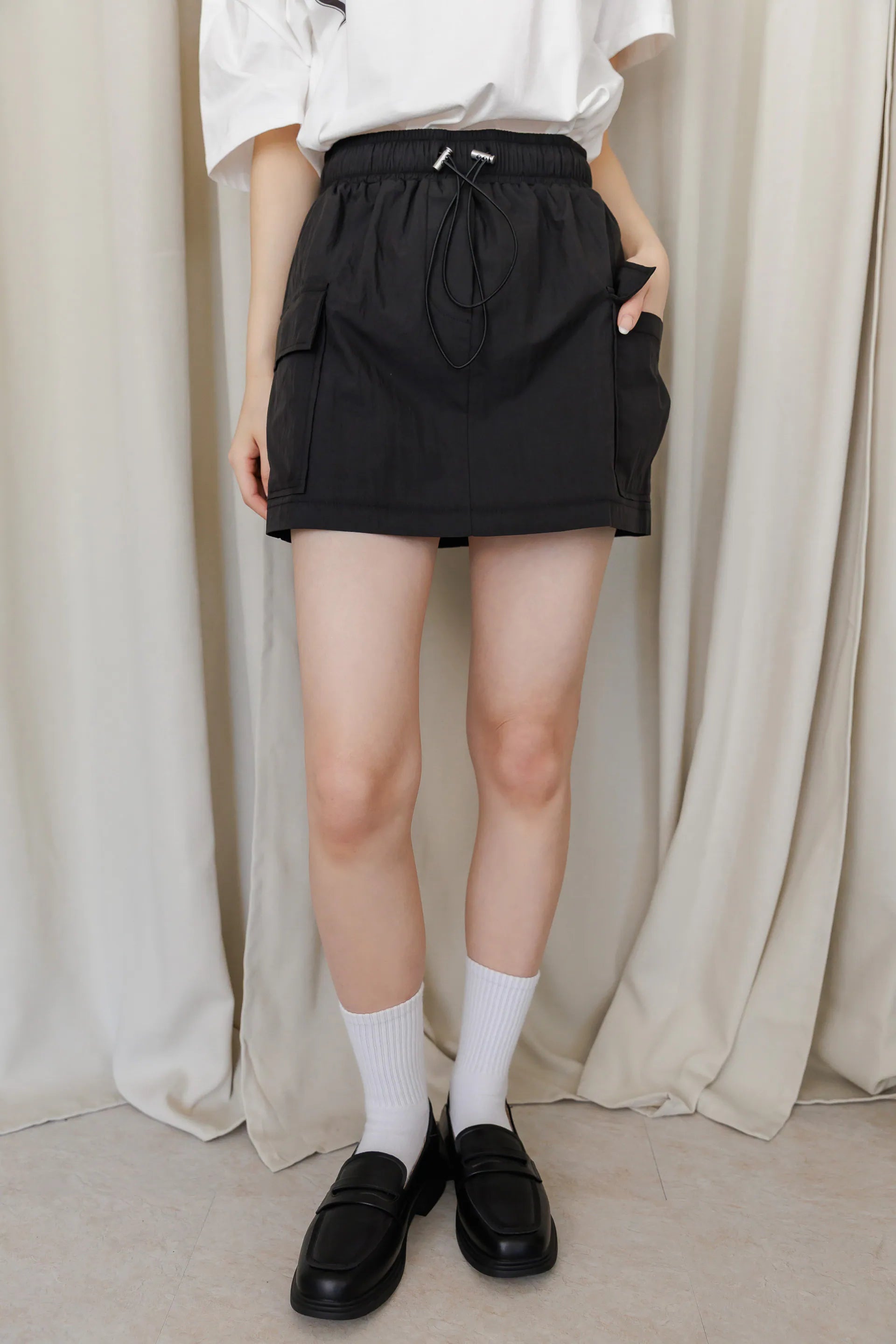 by BB-率性工裝短褲裙 - 黑