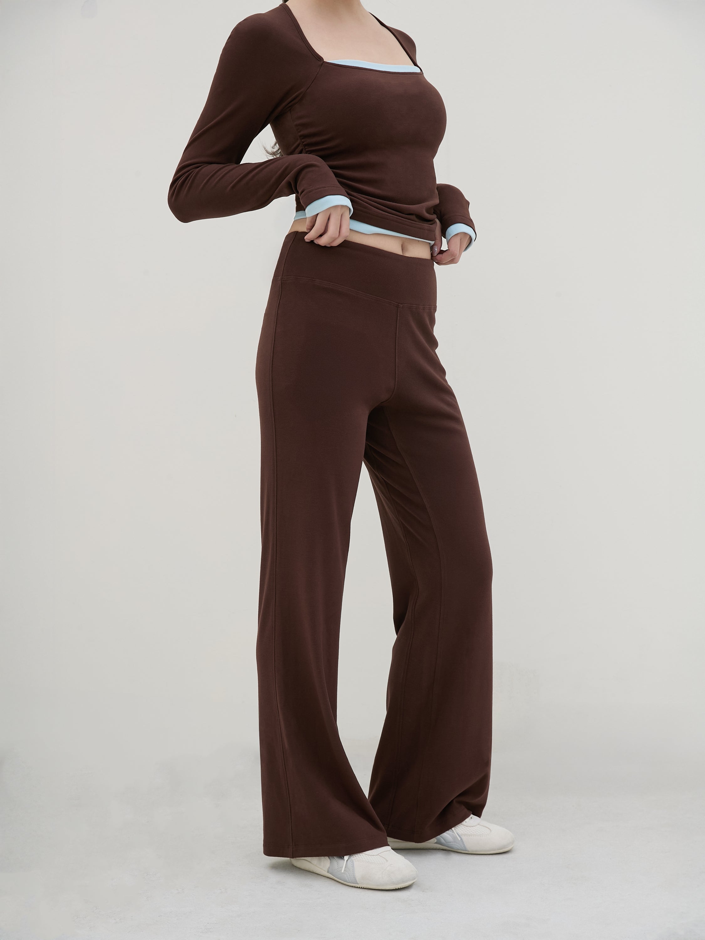 ’ sts ‘  發熱直筒修身褲