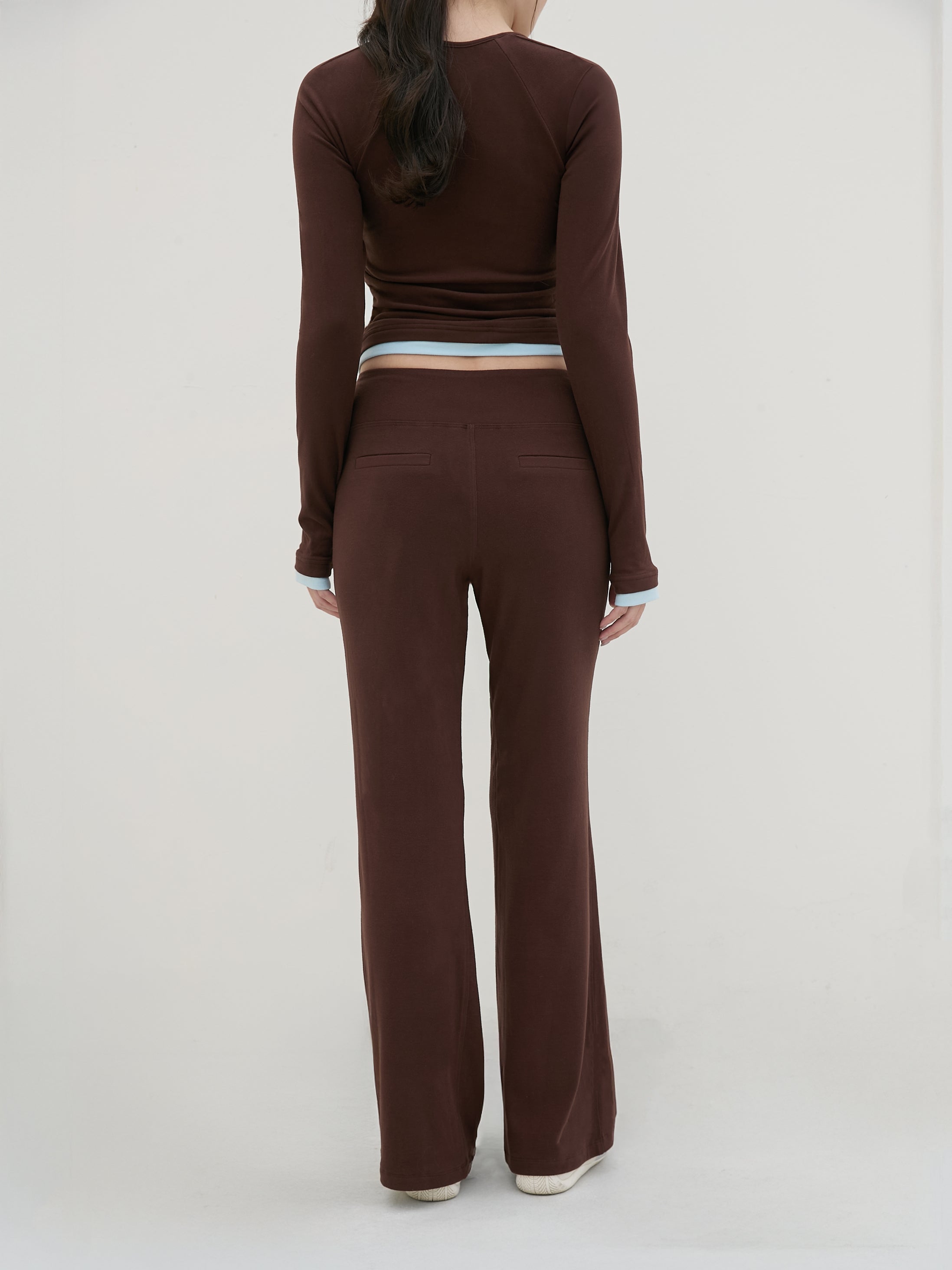 ’ sts ‘  發熱直筒修身褲