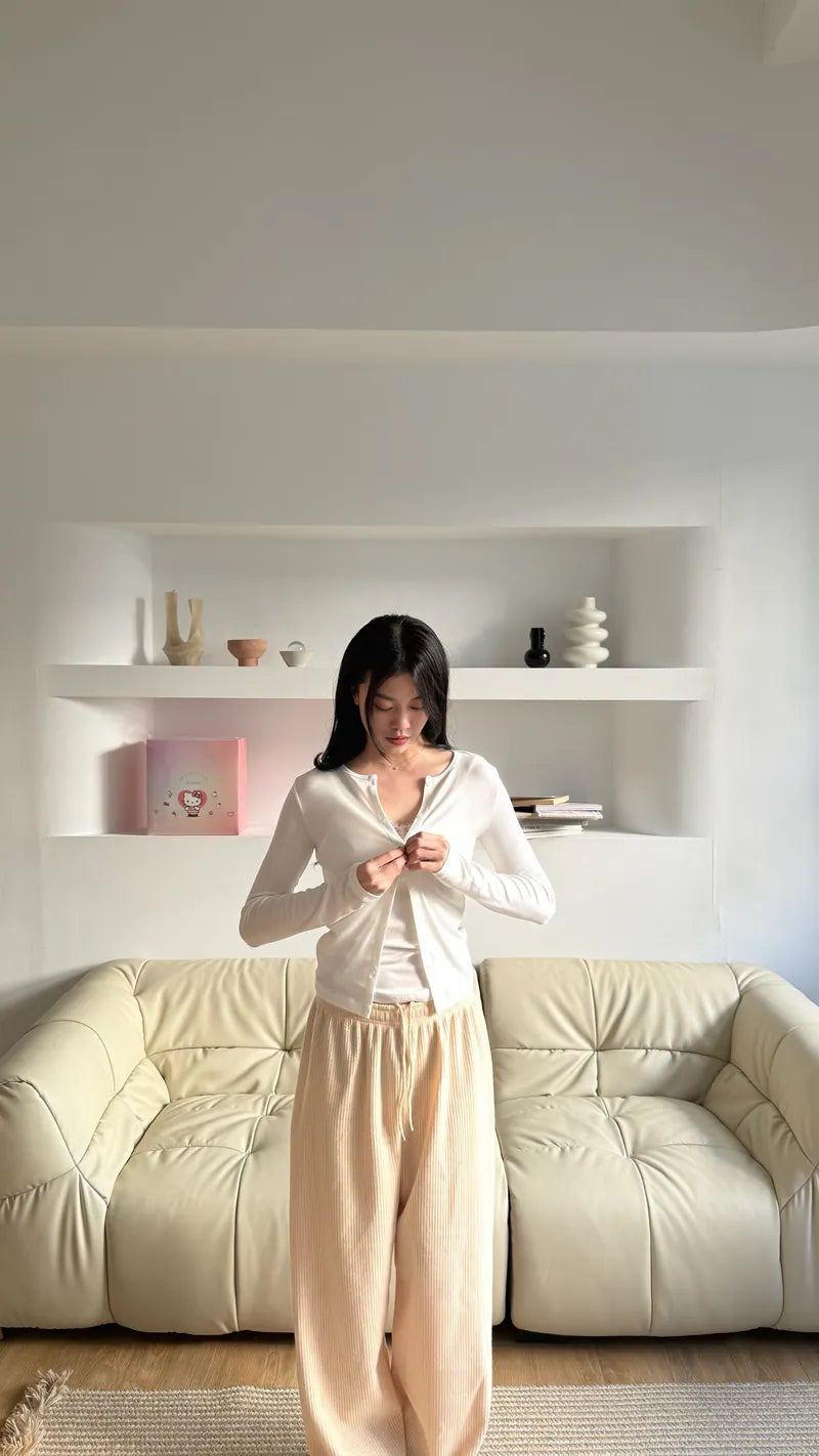 假兩件蕾絲圓領釦子上衣 - 白