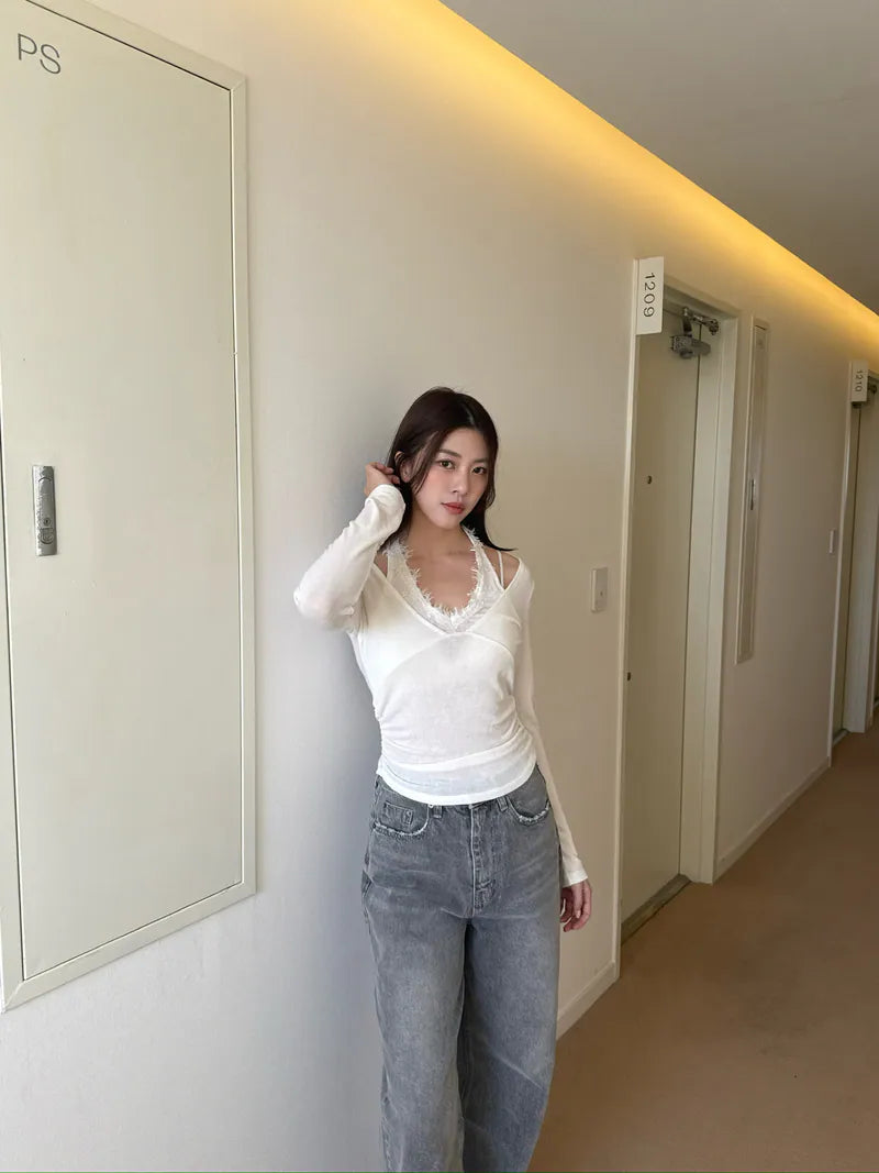 小姊姊的蕾絲繞脖上衣 - 白