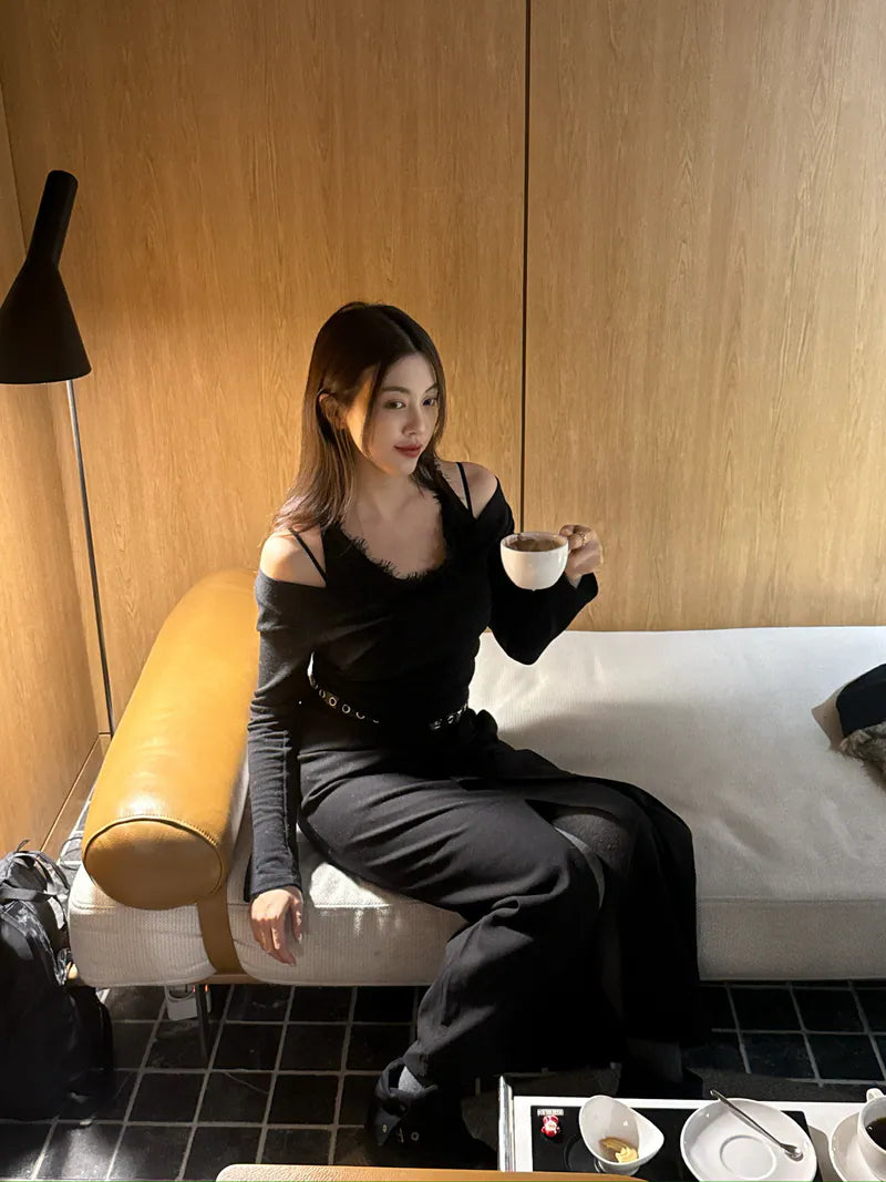 小姊姊的蕾絲繞脖上衣 - 黑