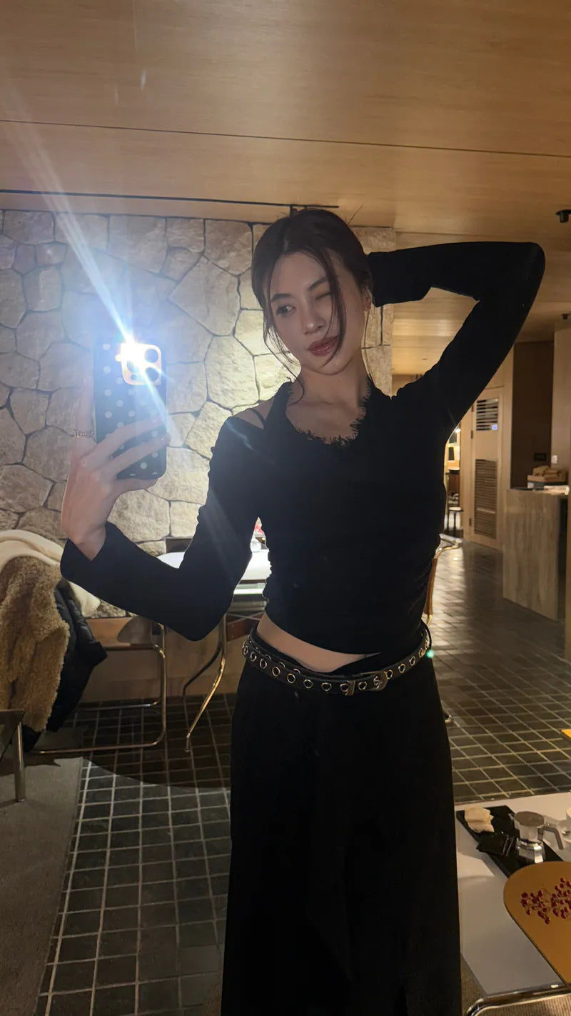 小姊姊的蕾絲繞脖上衣 - 黑