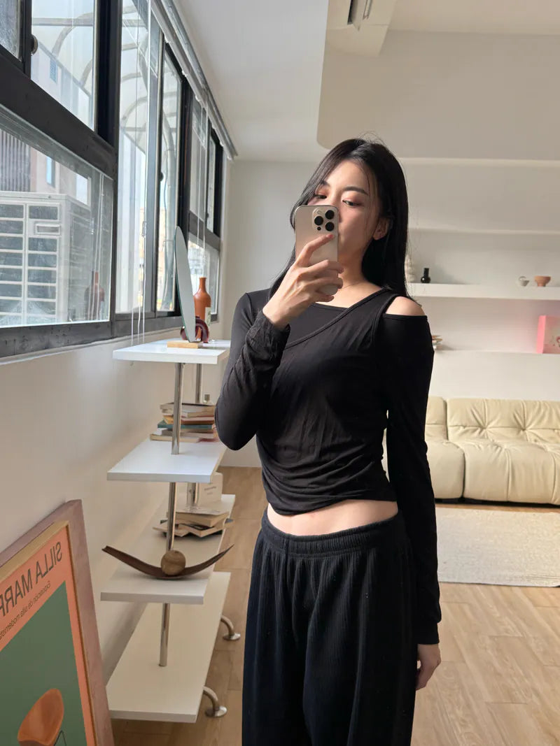 女神感單肩抓皺上衣 - 黑