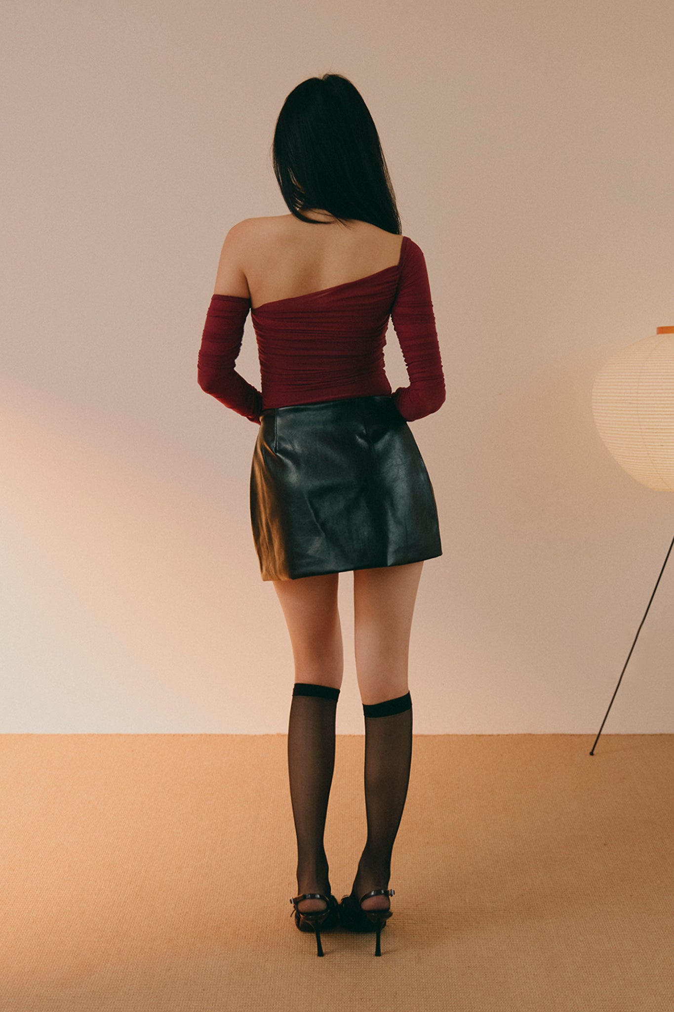 Number One Girl Skirt 超時髦開衩皮短裙 -黑