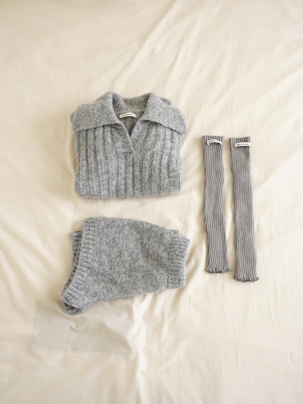 ' sts ' 針織堆堆襪套