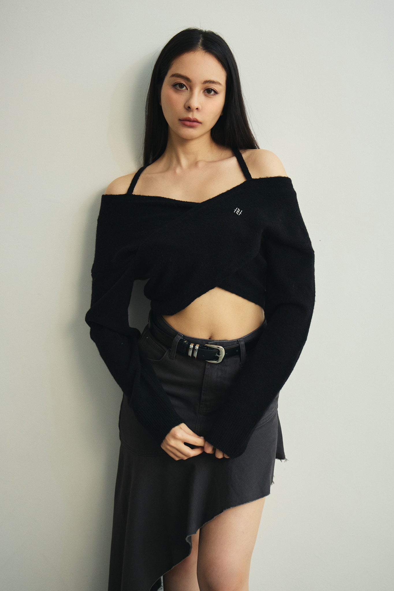 Favorite Things Sweater 超溫柔交叉露肩毛衣 -黑