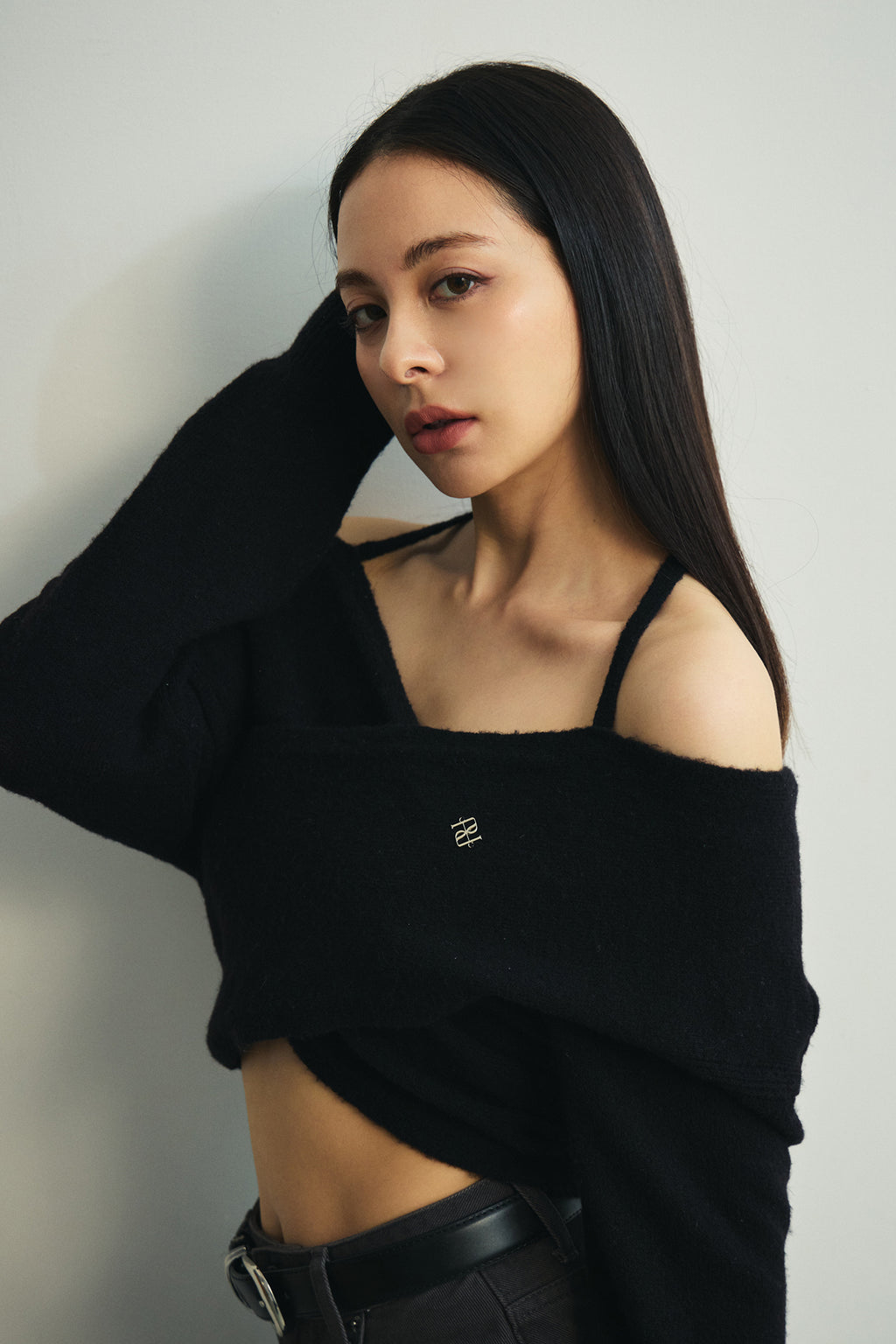 Favorite Things Sweater 超溫柔交叉露肩毛衣 -黑