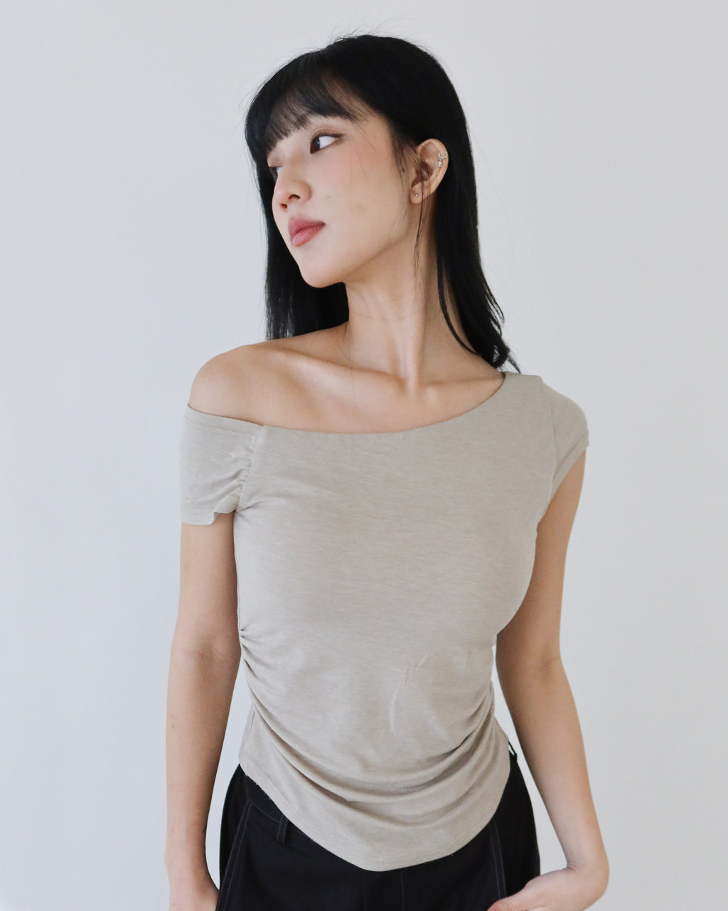 D.Second Skin濾鏡斜肩Bra T -杏