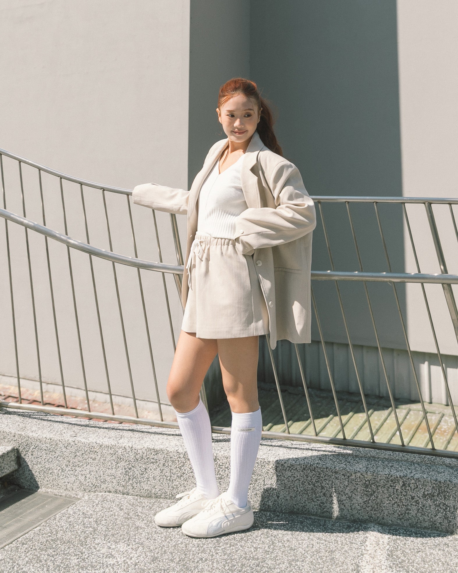 ' sts ' 雙腰頭抽繩西裝短裙