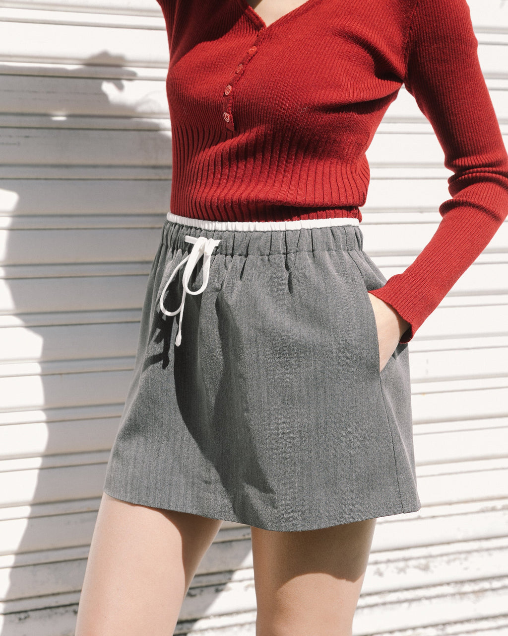 ' sts ' 雙腰頭抽繩西裝短裙
