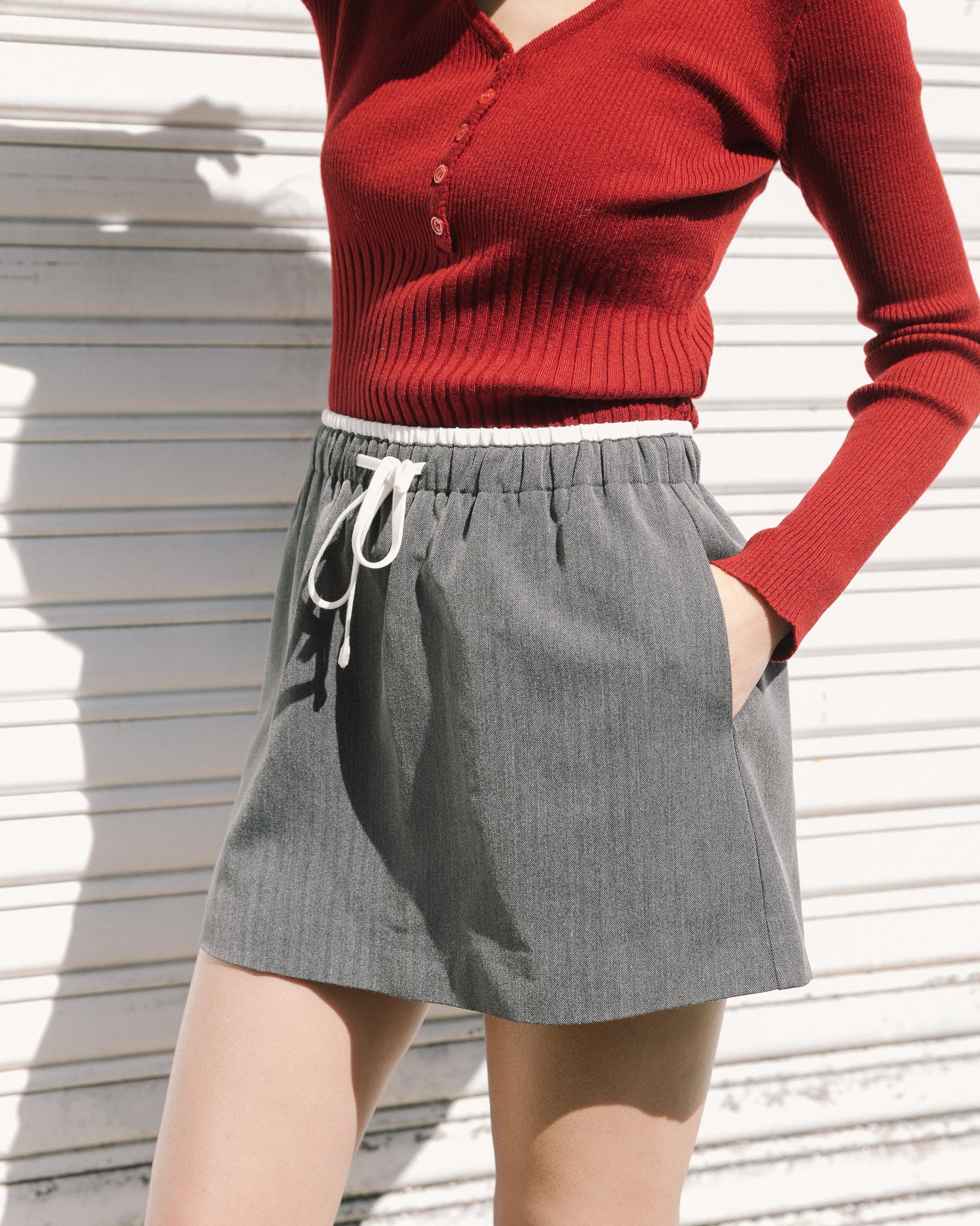 ' sts ' 雙腰頭抽繩西裝短裙