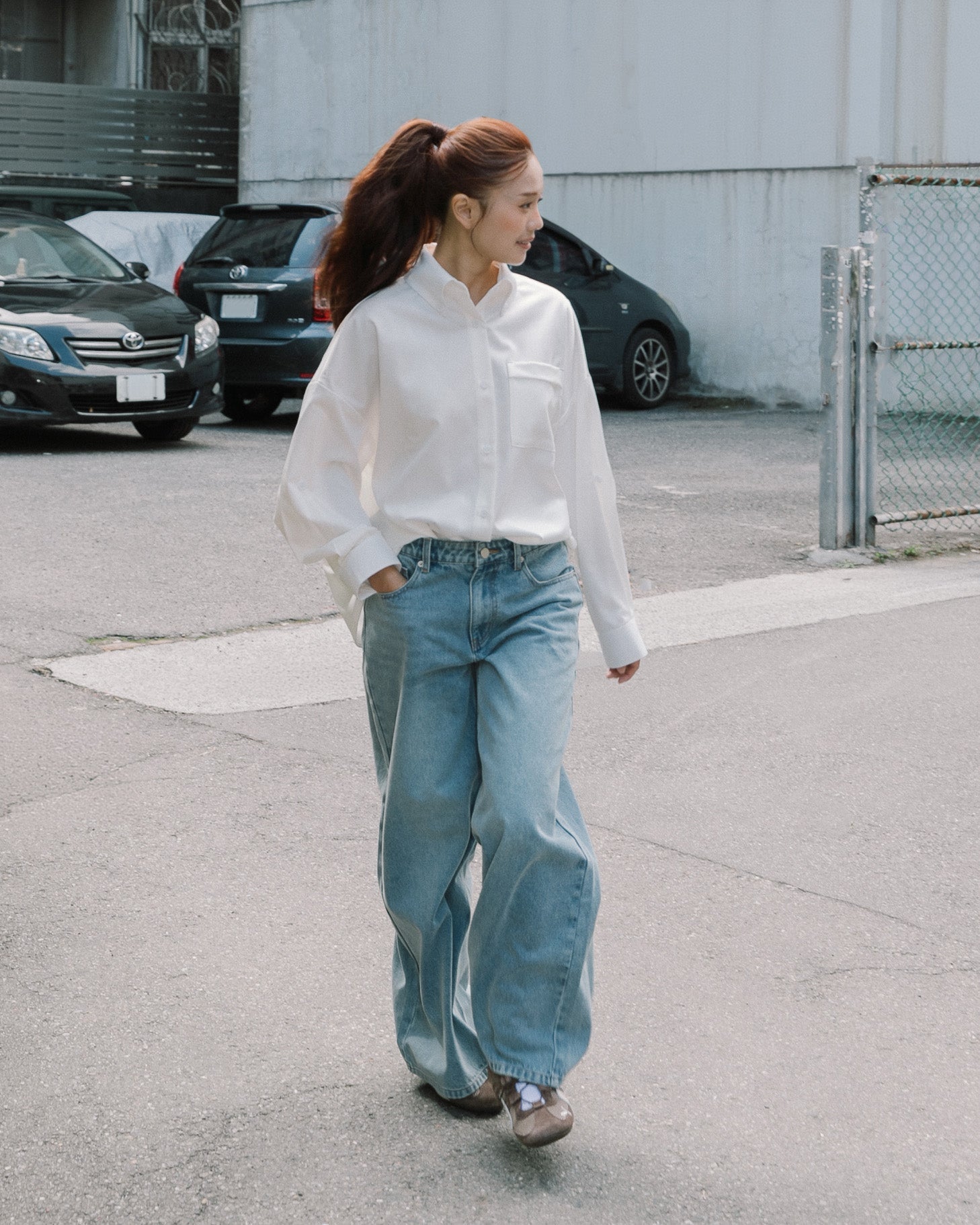 ' sts ' 品牌標寬直筒牛仔長褲