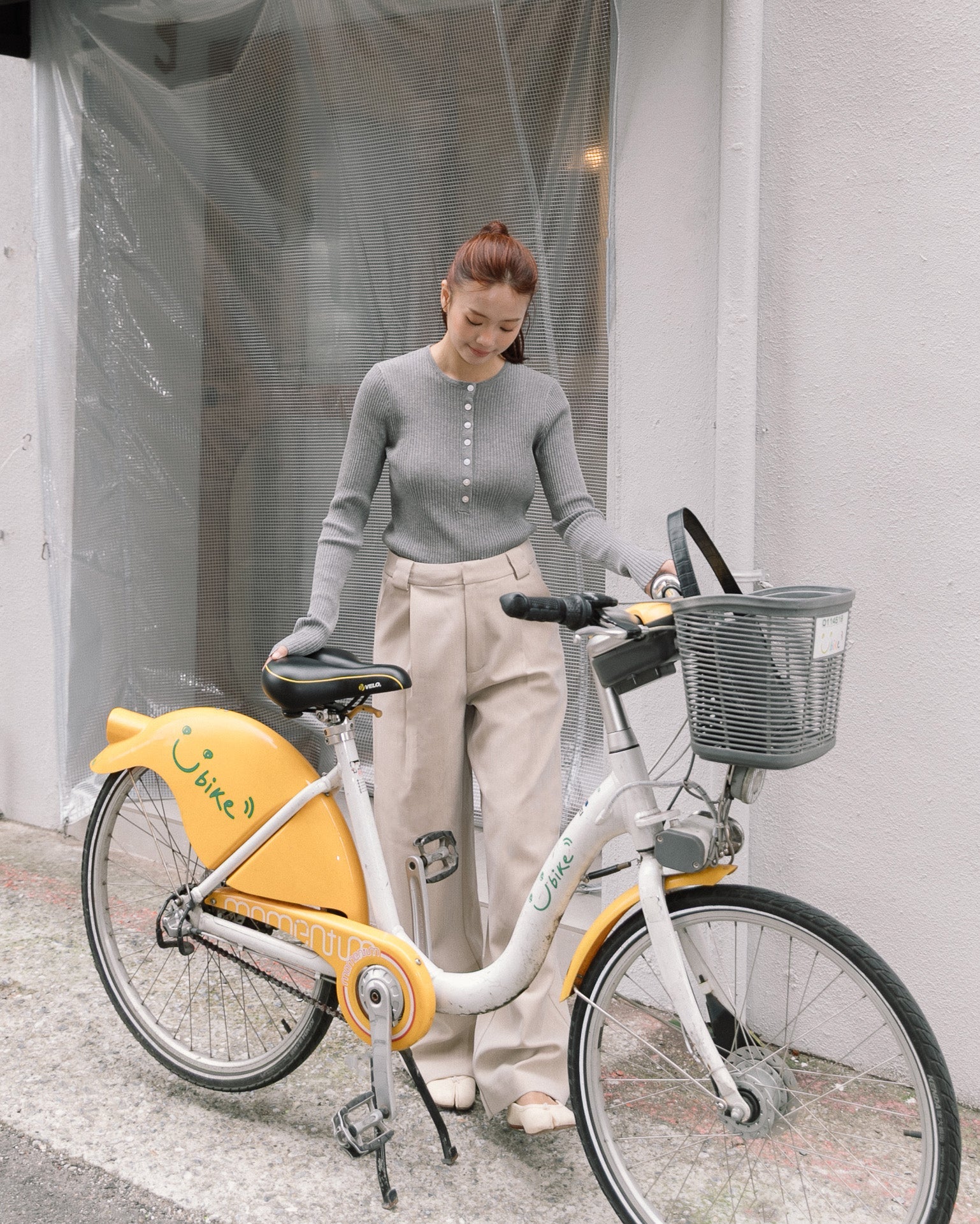 ' sts ' 坑條圓領針織長袖上衣