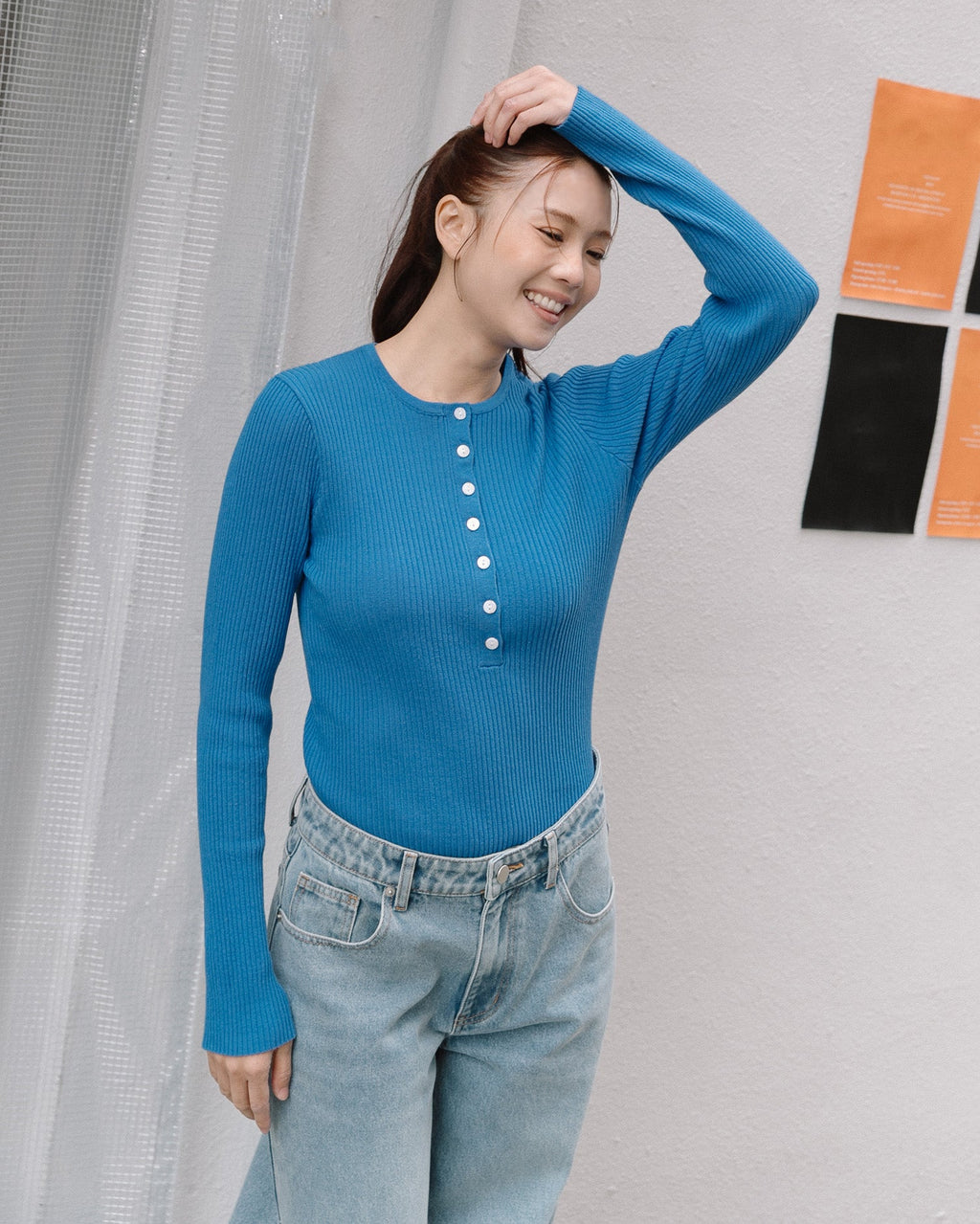 ' sts ' 坑條圓領針織長袖上衣