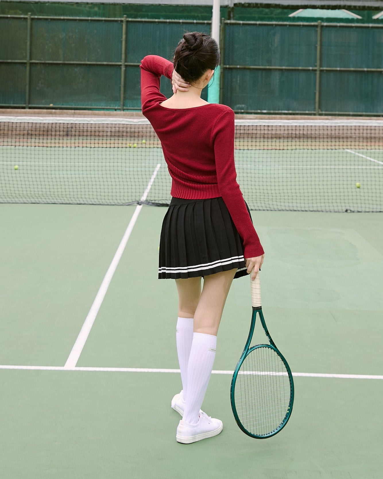 ' sts '  V領針織長袖上衣