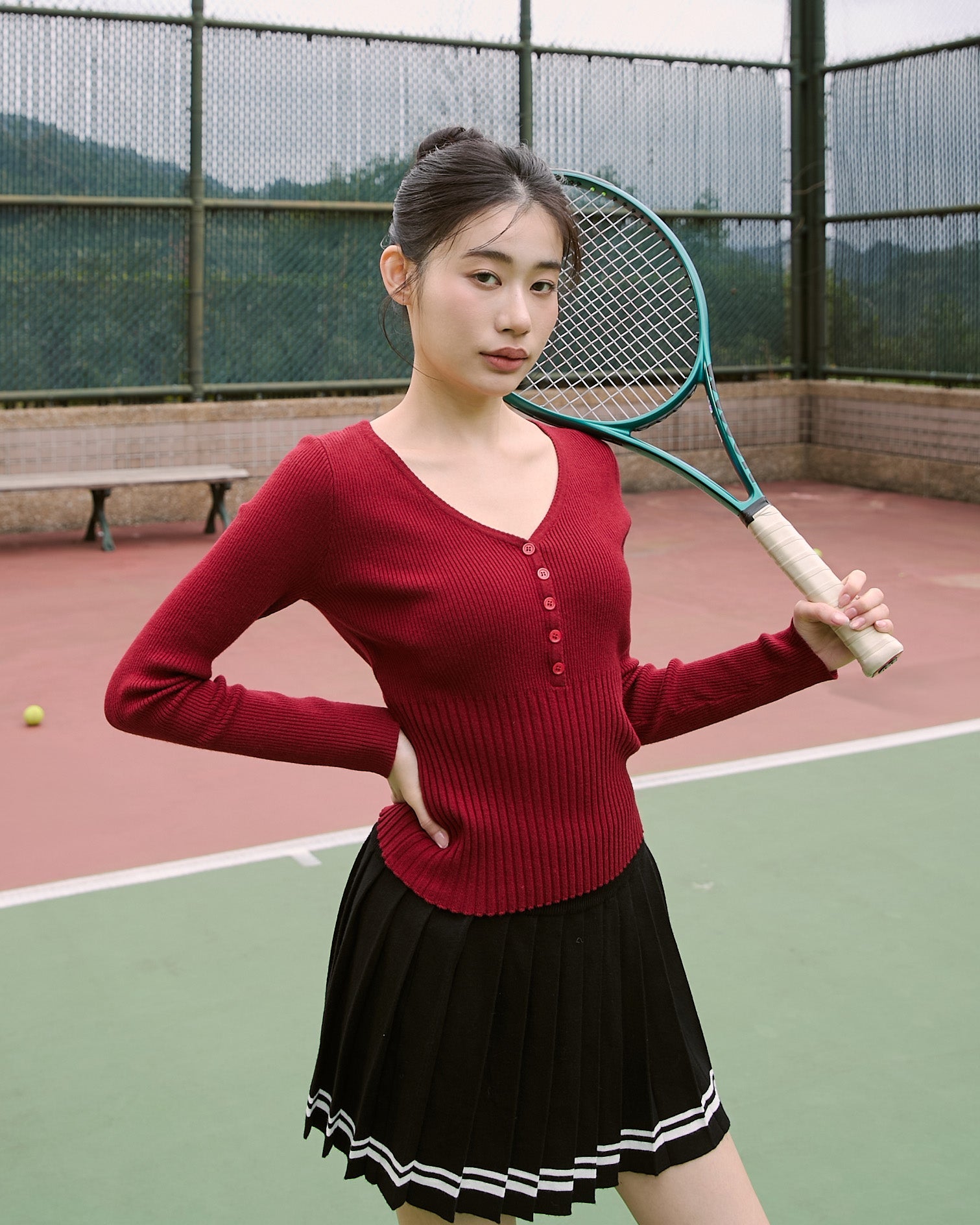 ' sts '  V領針織長袖上衣