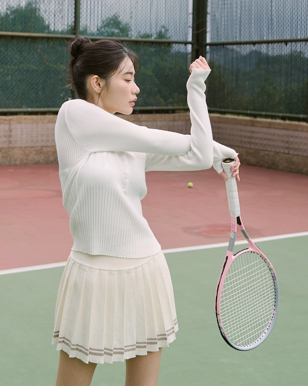 ' sts '  V領針織長袖上衣