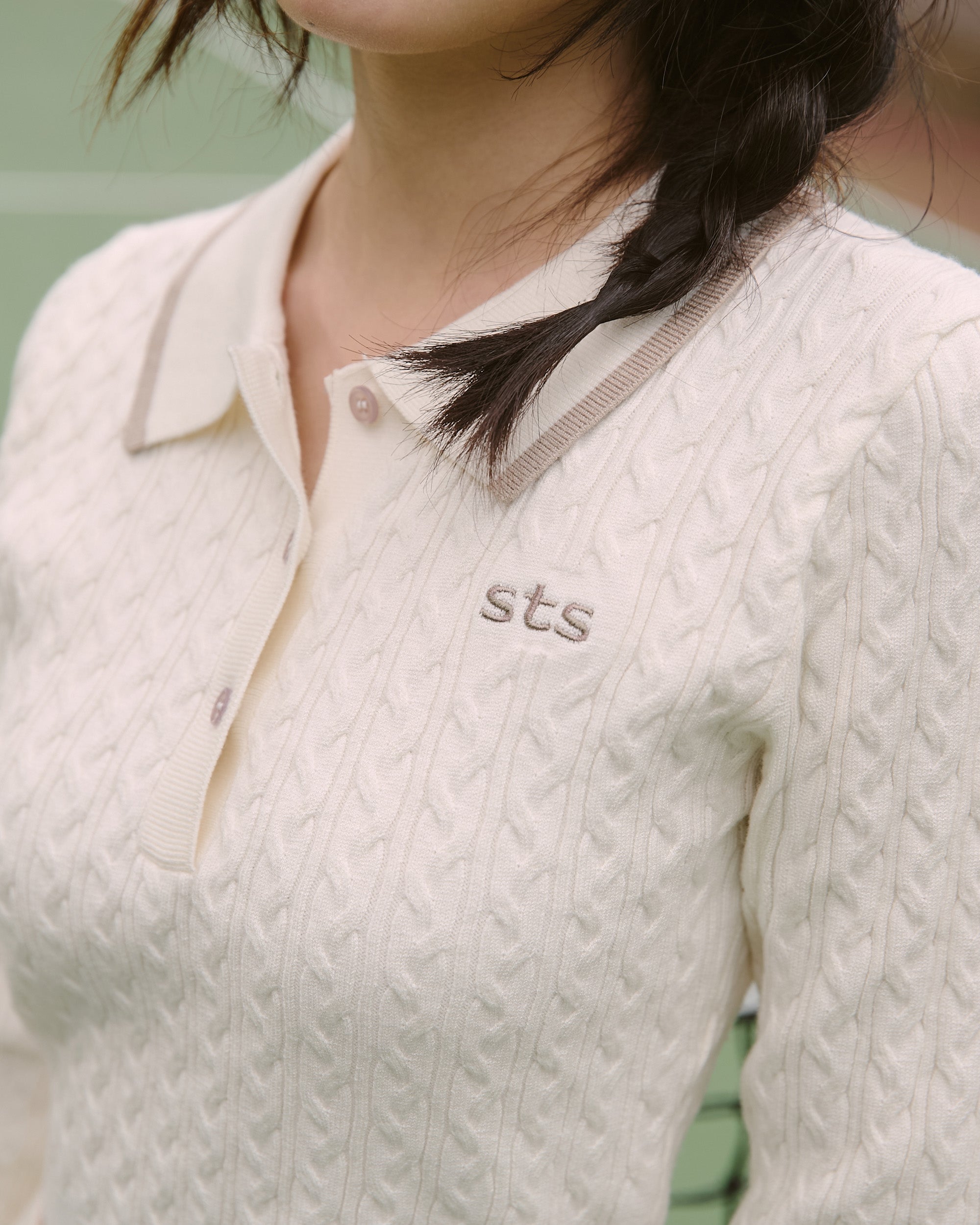 ' sts '  撞色針織長袖上衣