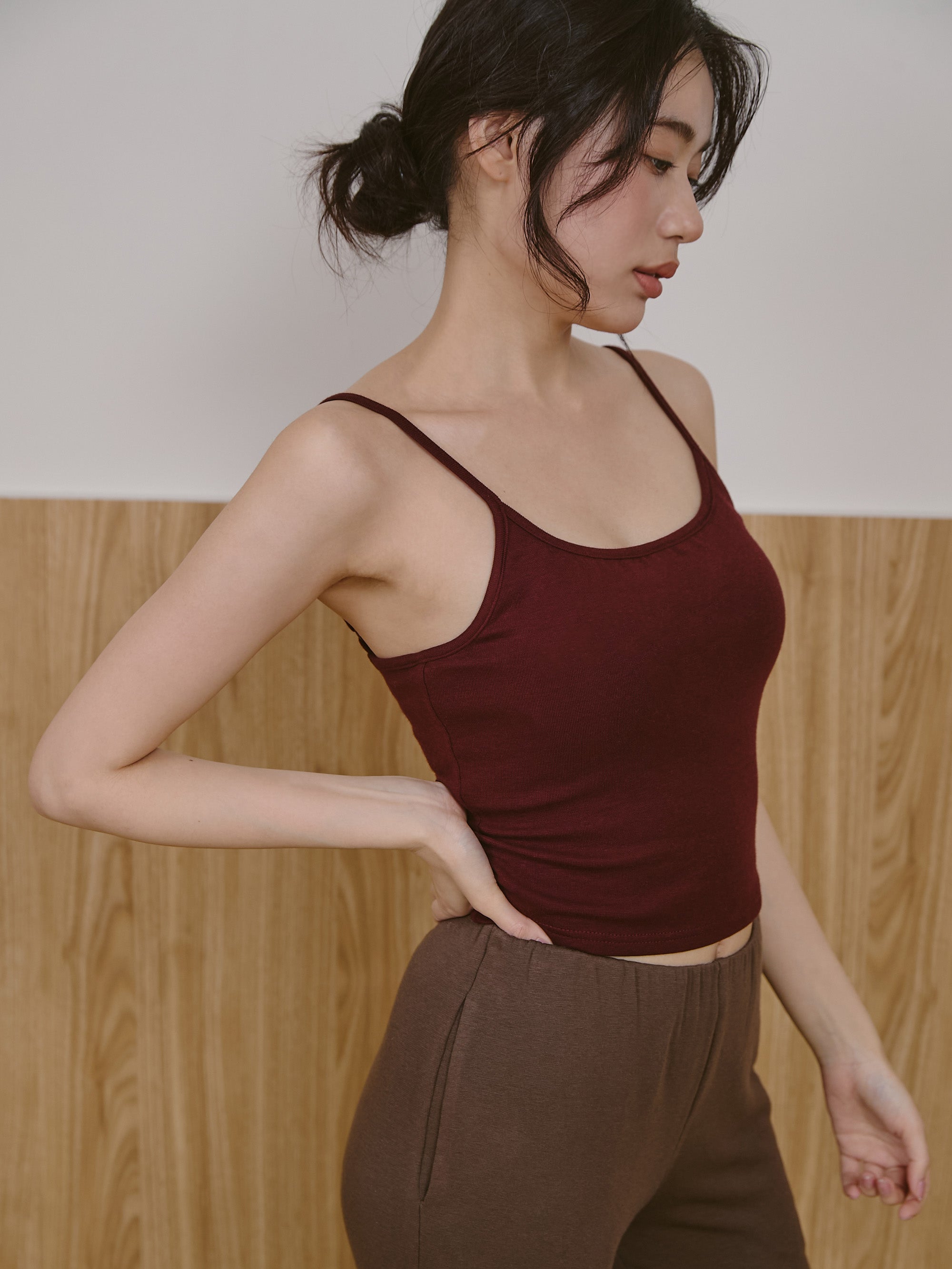 ' sts ' 一字領罩衫 ( 附可調肩帶Bra top）