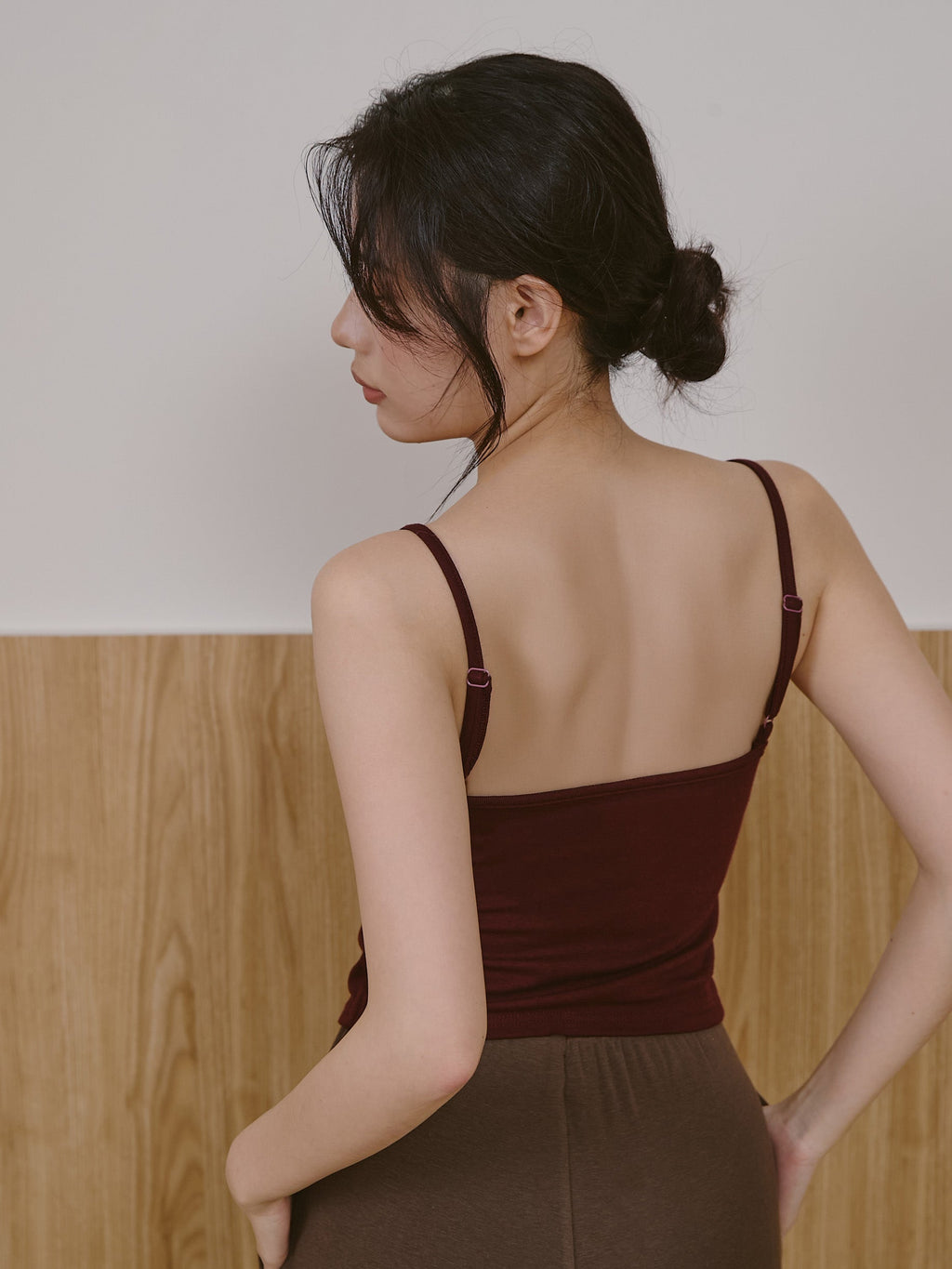 ' sts ' 一字領罩衫 ( 附可調肩帶Bra top）