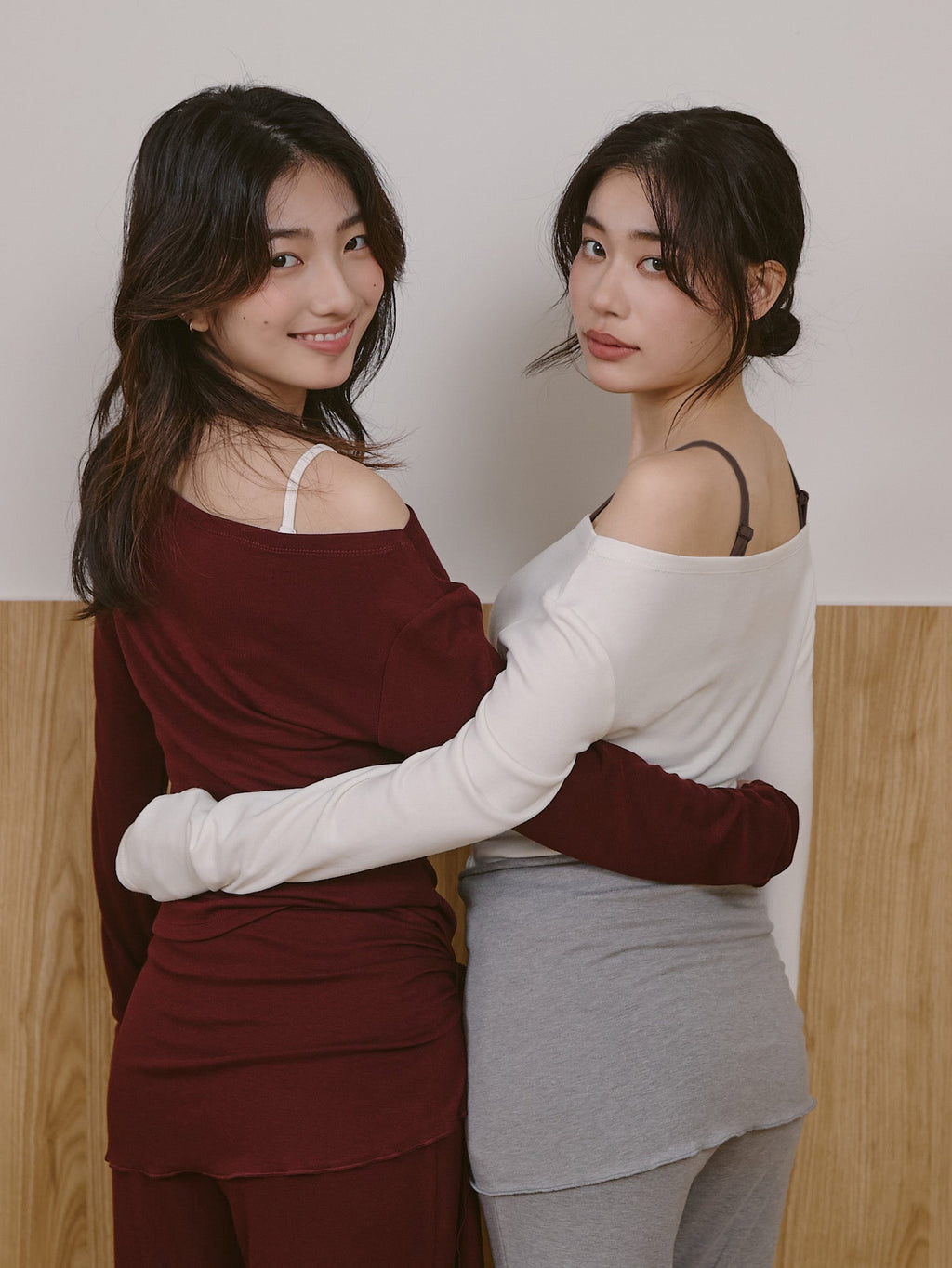 ' sts ' 一字領罩衫 ( 附可調肩帶Bra top）