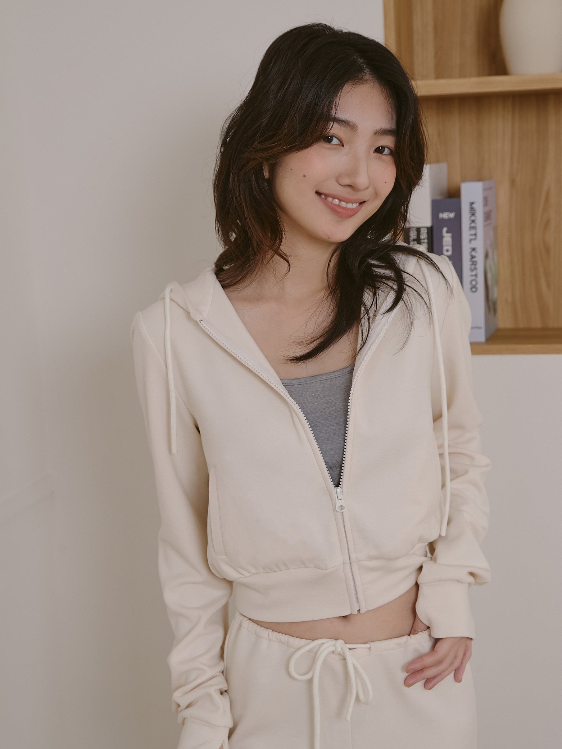 ' sts ' 絨面連帽外套