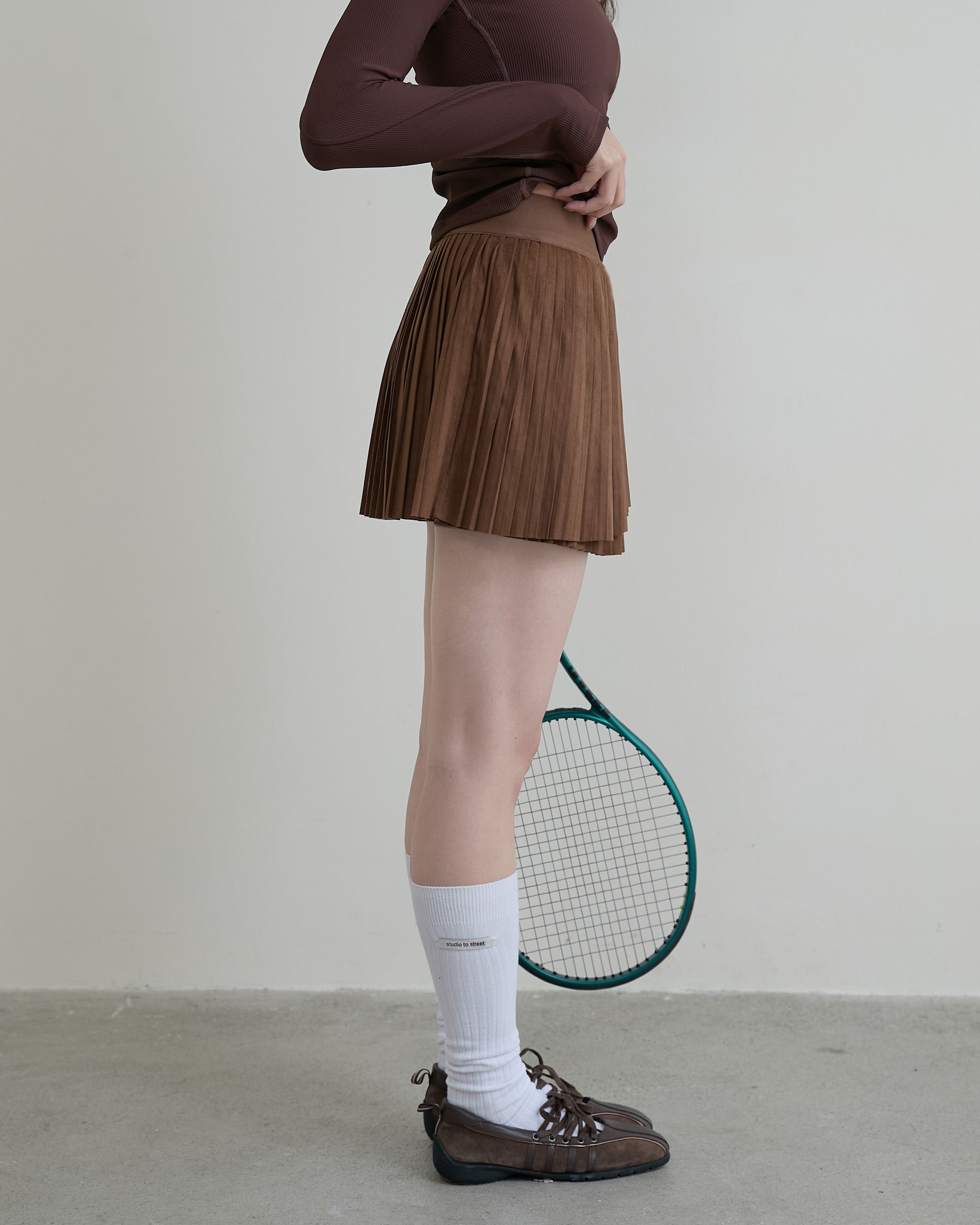 ' sts '  麂皮百褶裙(附網球褲)