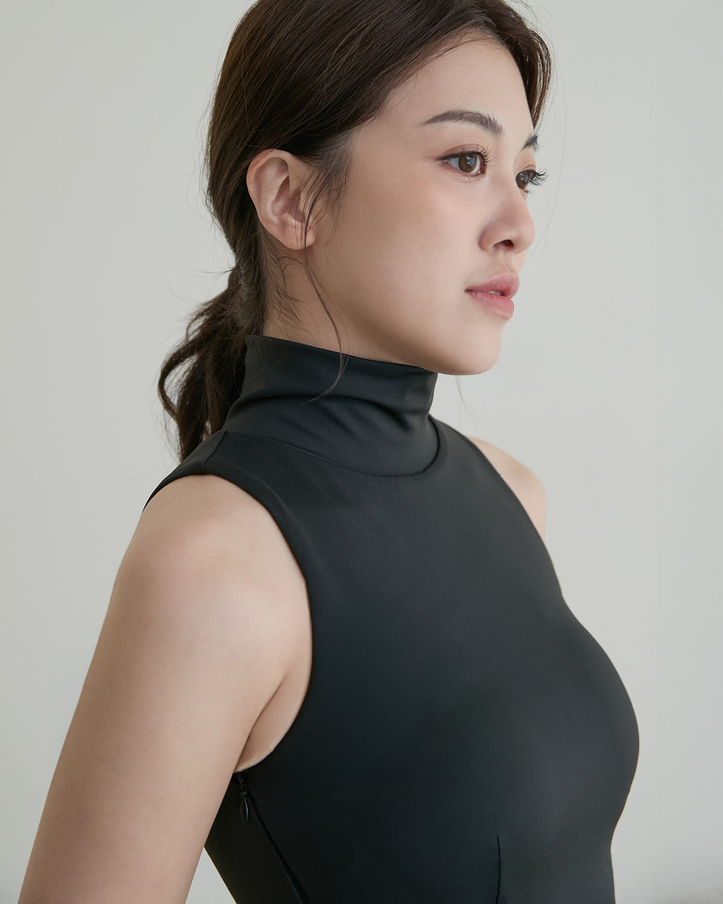 ' sts ' 後挖洞花苞洋裝(附網球褲)