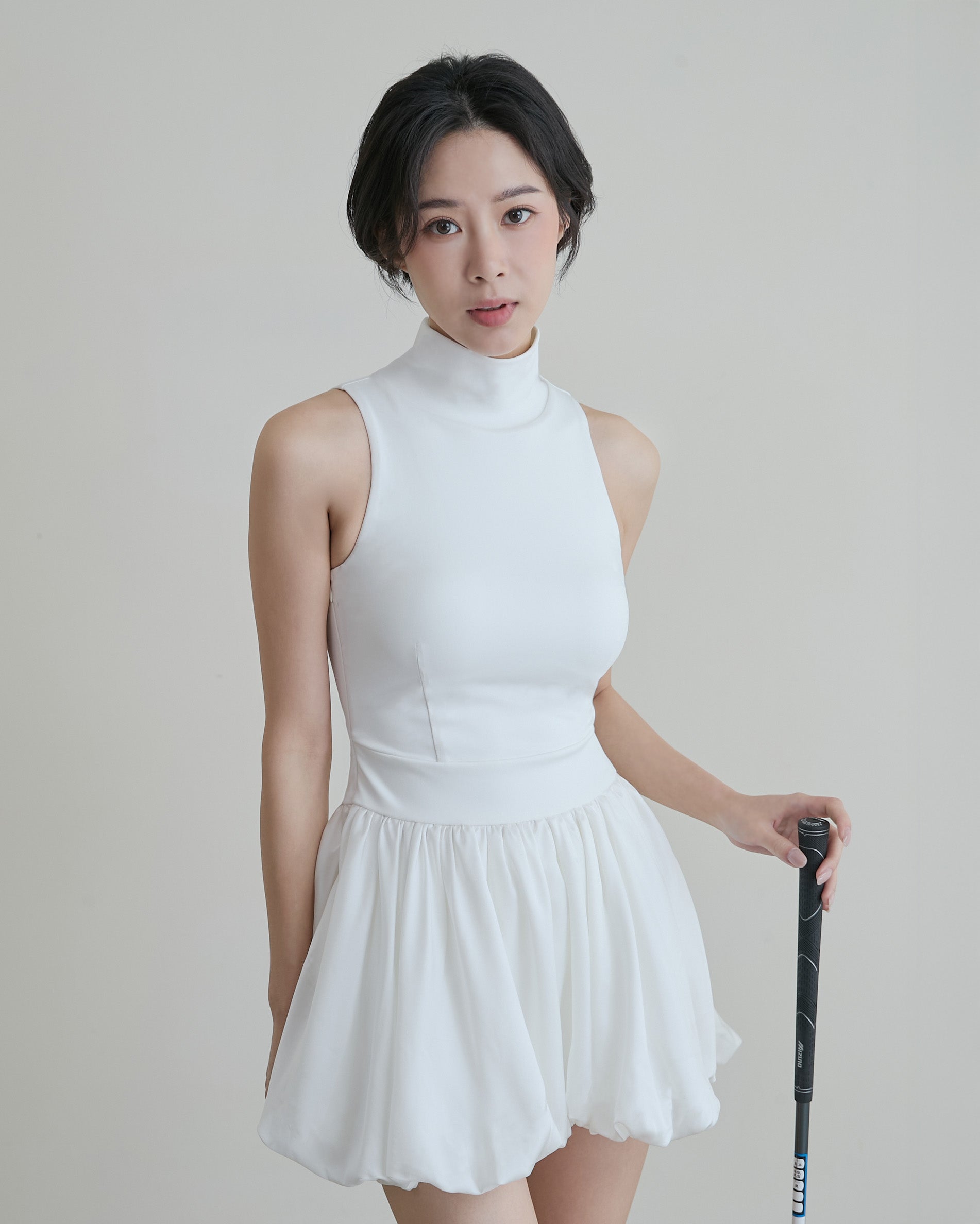 ' sts ' 後挖洞花苞洋裝(附網球褲)