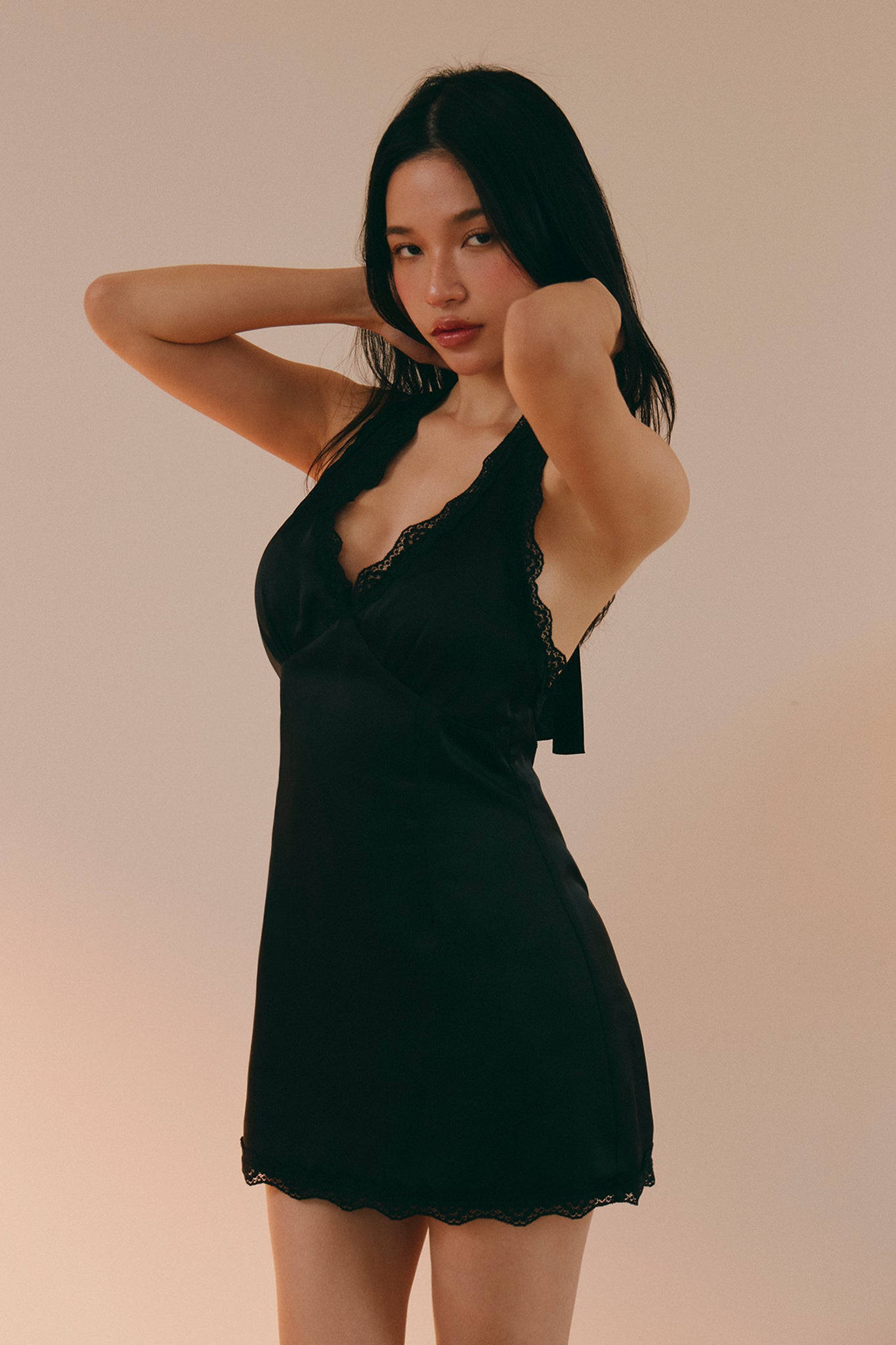 So In Love Bra Dress暈到不行緞面蕾絲胸墊洋裝