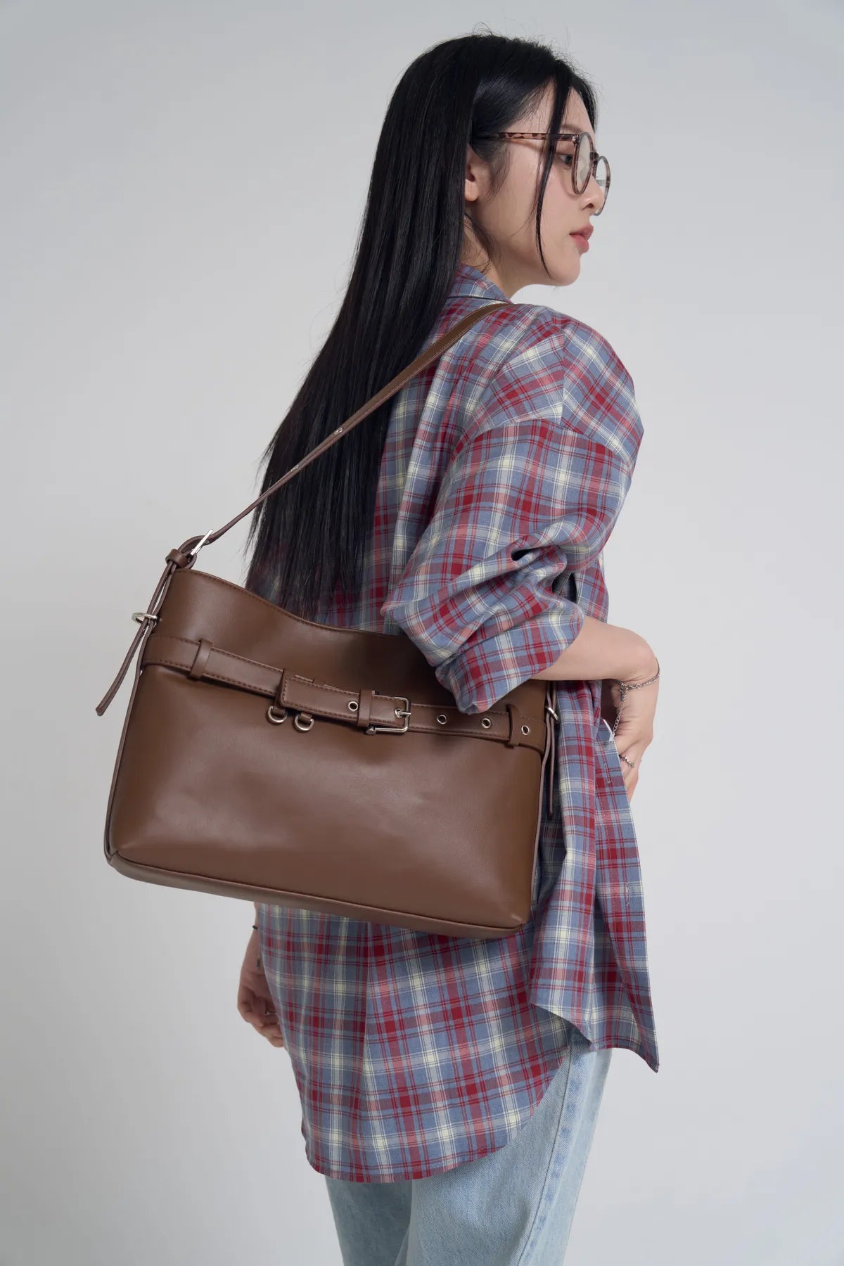 「BOGAMADE」芮娜方肩包 - 摩卡
