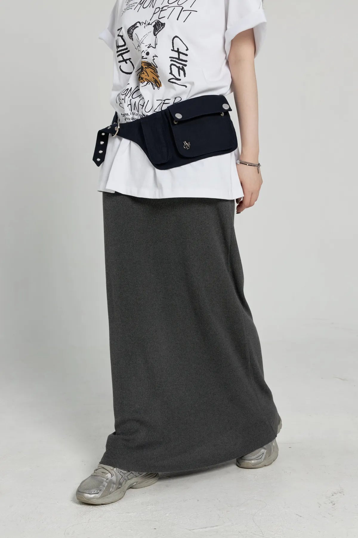 「BOGAMADE」立體感排扣腰包包 - 黑