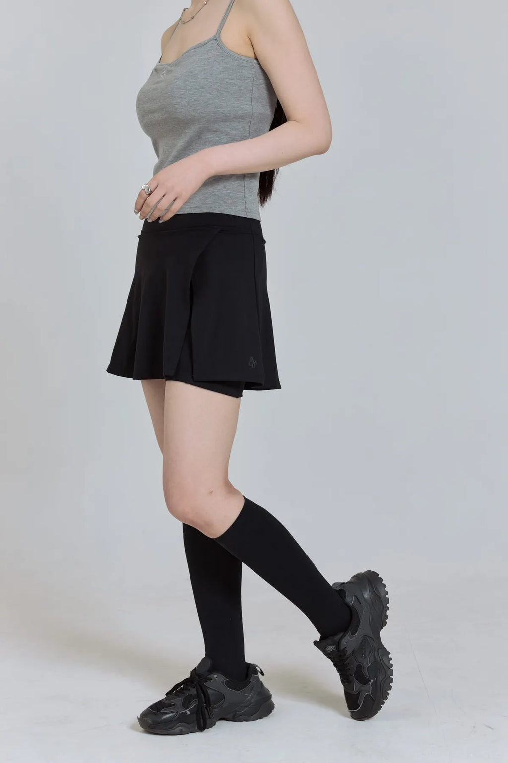 「BOGAMADE」sporty chic彈性褲裙 - 黑