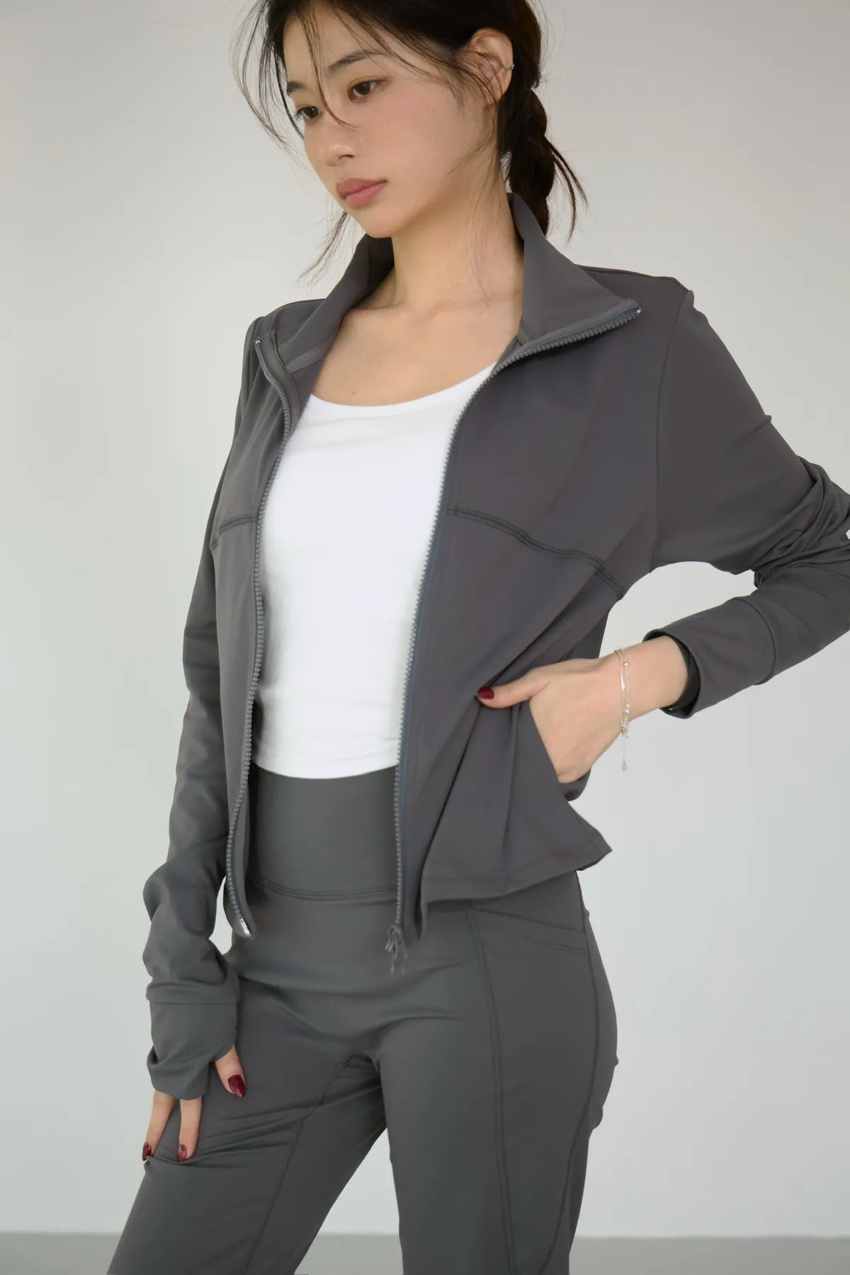 「BOGAMADE」-5度c涼感運動瑜伽褲 - 深灰