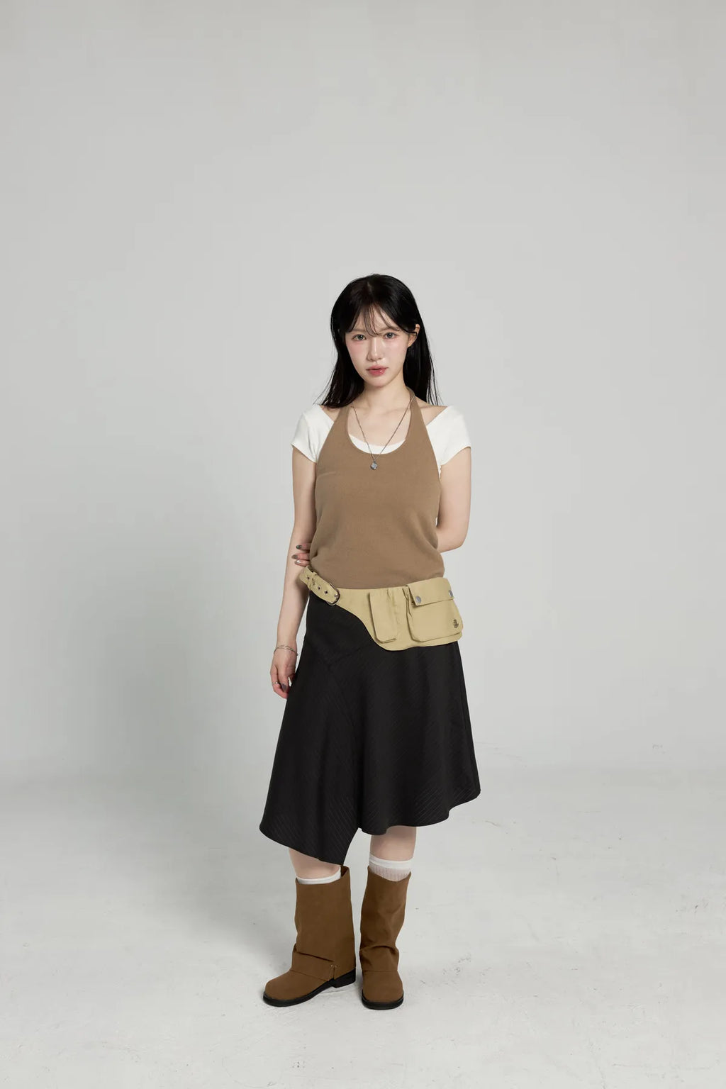 「BOGAMADE」立體感排扣腰包 - 卡其