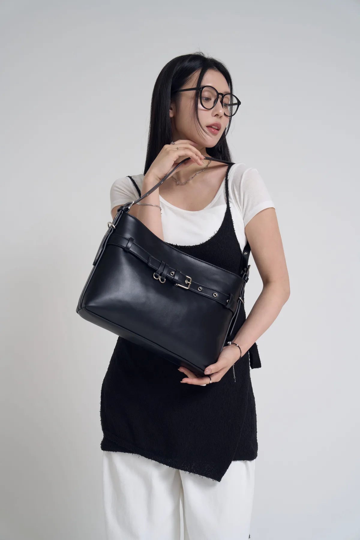 「BOGAMADE」芮娜方肩包 - 黑