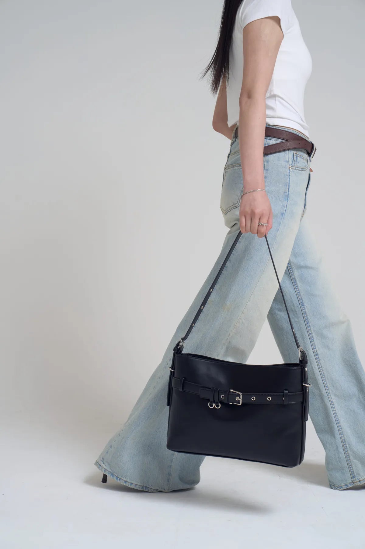 「BOGAMADE」芮娜方肩包 - 黑