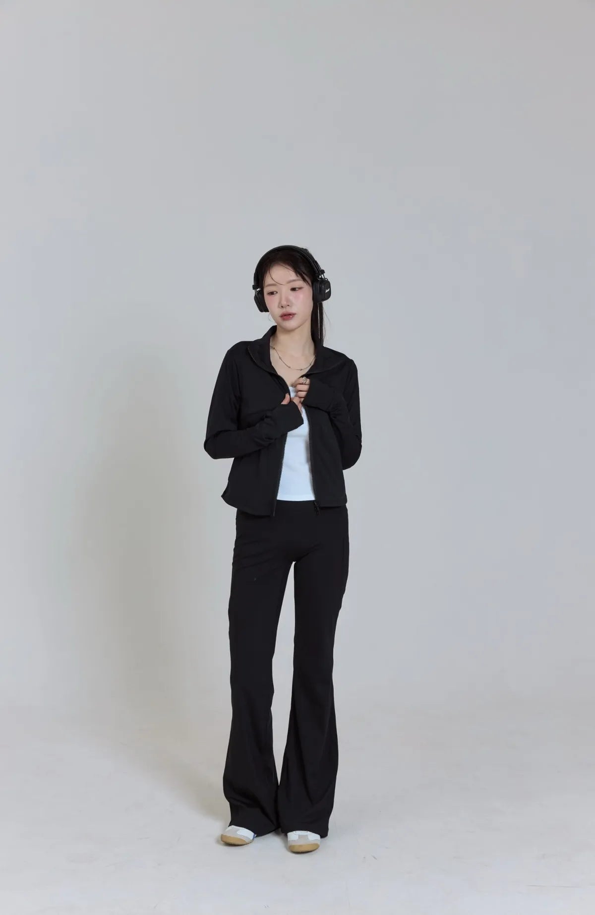 「BOGAMADE」sporty chic彈性棉 瑜伽外套 - 黑